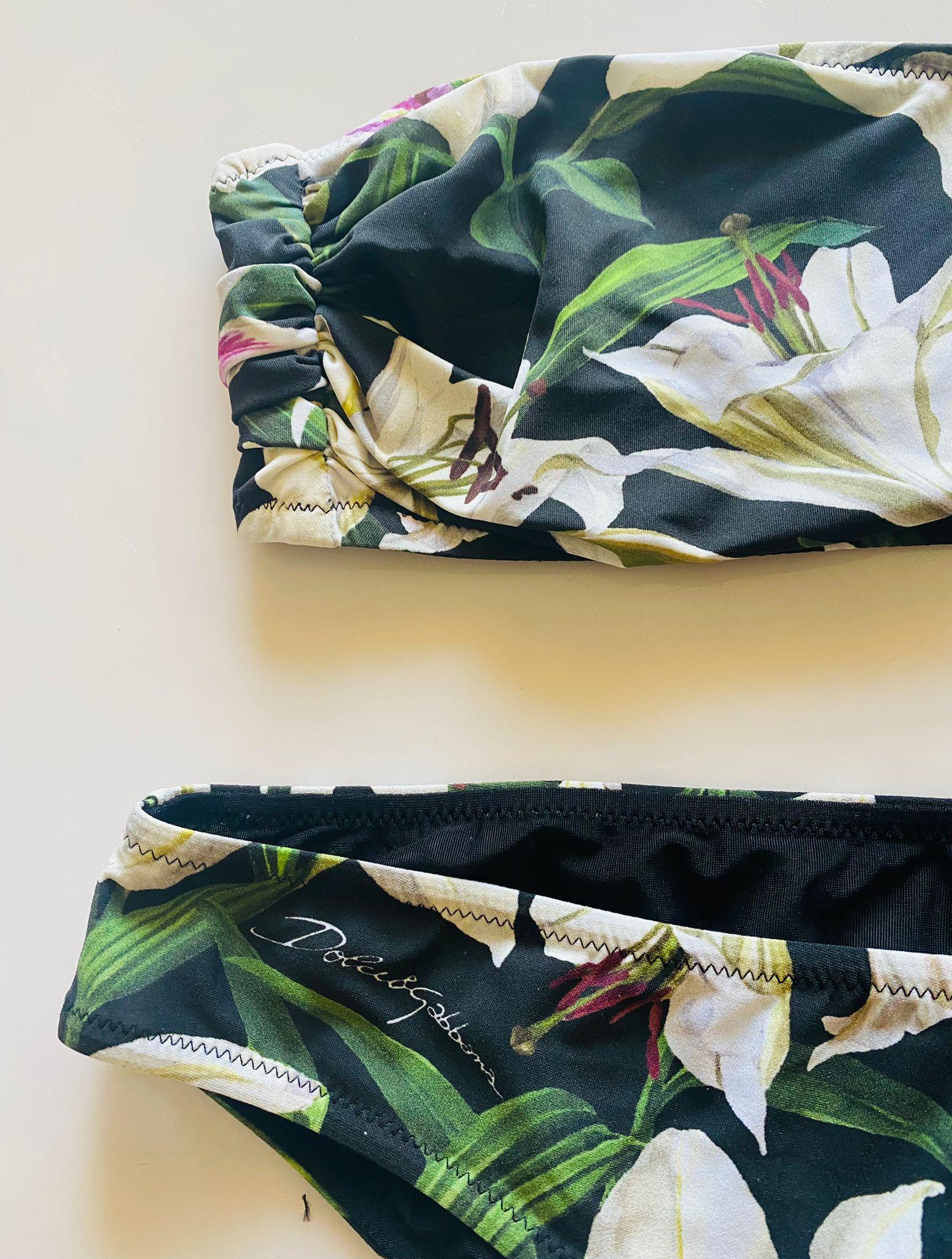 Dolce & Gabbana Costume da bagno in due pezzi con giglio nero e bianco, Bikini Swimwear Flowers in vendita 6