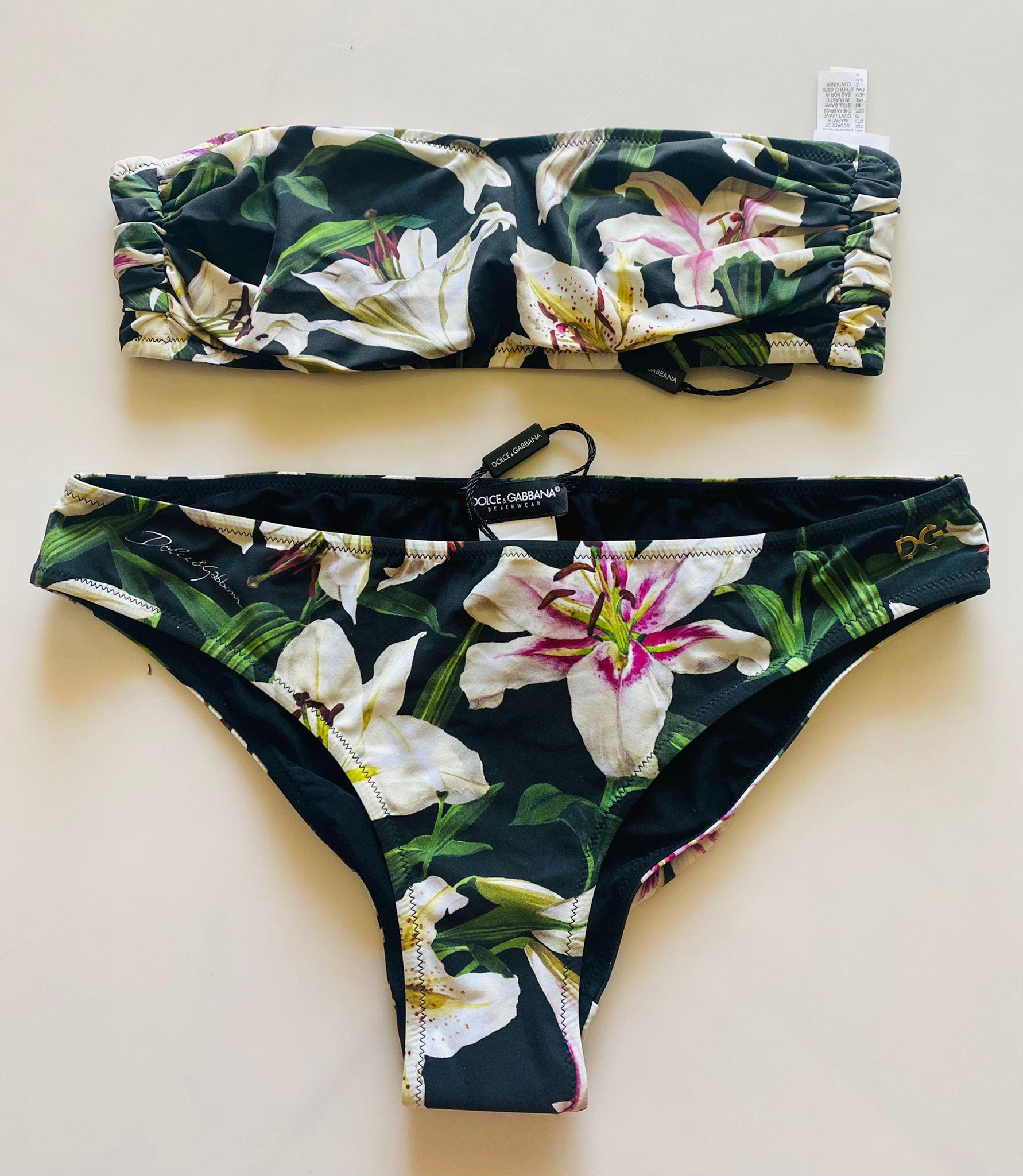 Donna Dolce & Gabbana Costume da bagno in due pezzi con giglio nero e bianco, Bikini Swimwear Flowers in vendita