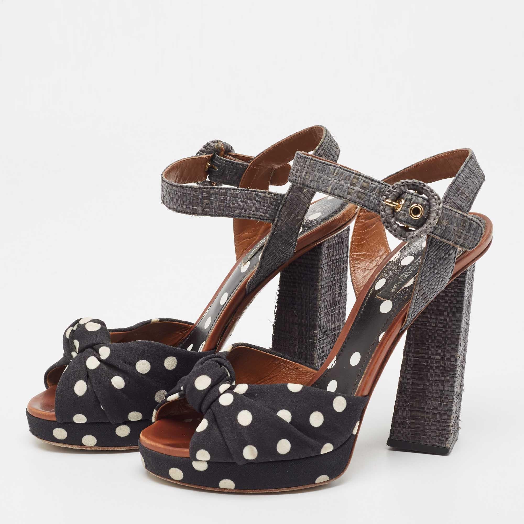 Dolce & Gabbana Black/White Raffia Platform Ankle Strap Sandals Size 37 For Sale 2