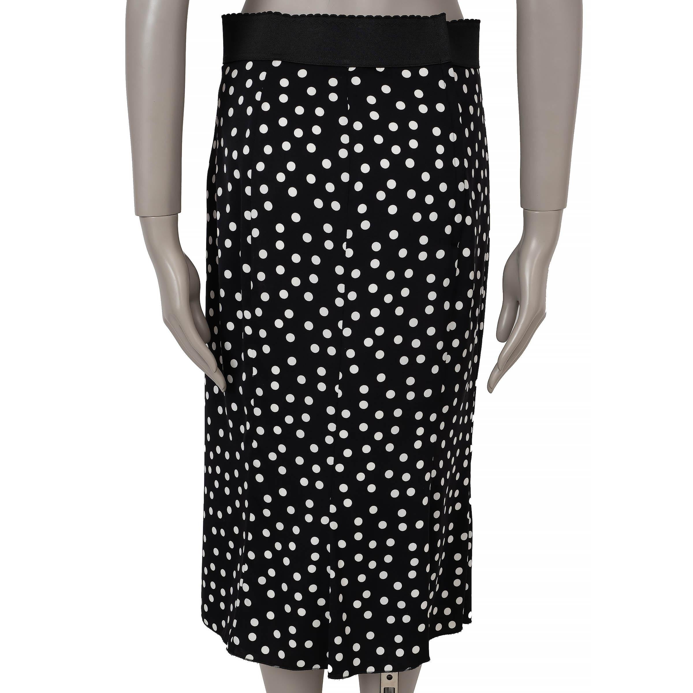 Black DOLCE & GABBANA black & white silk 2010 POLKA DOT PENCIL Skirt 44 L For Sale