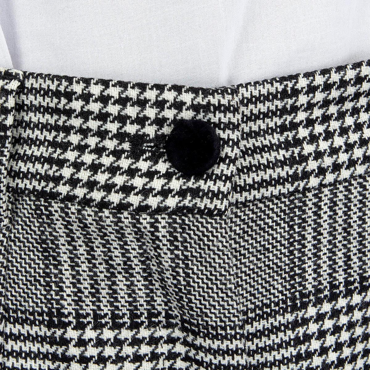 Gray DOLCE & GABBANA black & white wool HOUNDSTOOTH Cigarette Pants 42 M