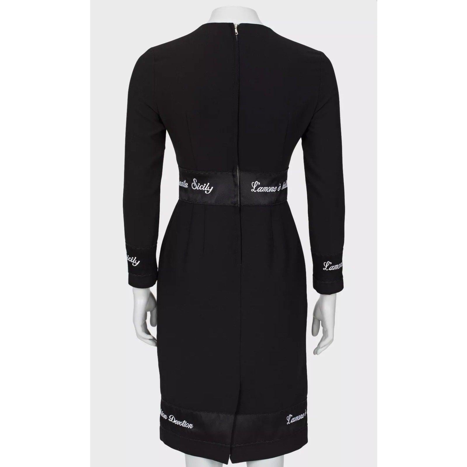 Noir Dolce & Gabbana Robe midi en laine brodée noire Sz36/XXS en vente