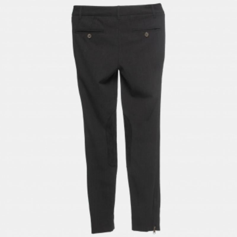 Werten Sie Ihre formelle Kleidung mit dieser Hose auf. Mit dieser Hose, die eine hervorragende Silhouette und Passform aufweist, sehen Sie garantiert elegant aus.