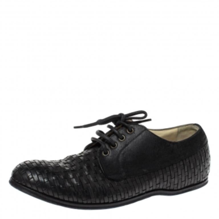 Dolce & Gabbana Black Woven Leather And Suede Lace Up Derby Size 42 In Fair Condition For Sale In Dubai, Al Qouz 2