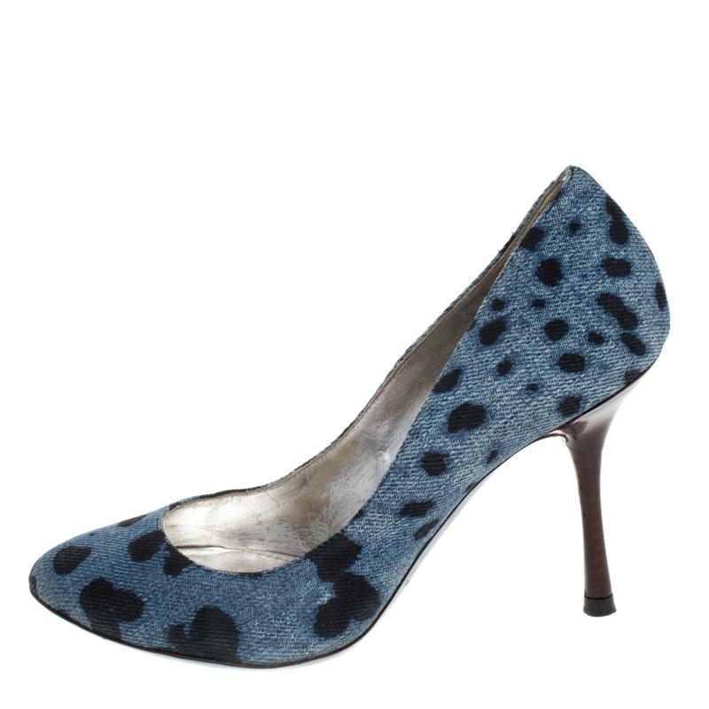 Dolce & Gabbana Blau/Schwarze Denim Pumps aus Denim mit Leopardenmuster Größe 36 Damen im Angebot