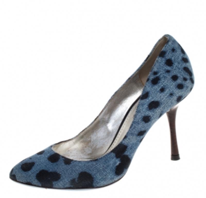 Dolce & Gabbana - Pumps con stampa leopardata blu/nero Taglia 36 in vendita 1