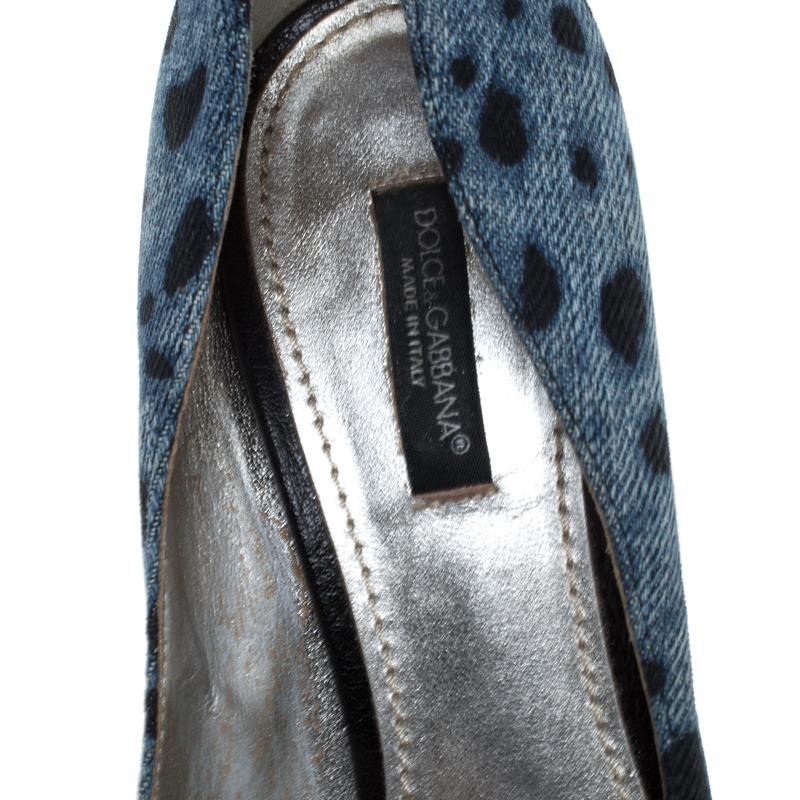 Gray Dolce & Gabbana Blue/Black Denim Leopard Print Pumps Size 36 For Sale