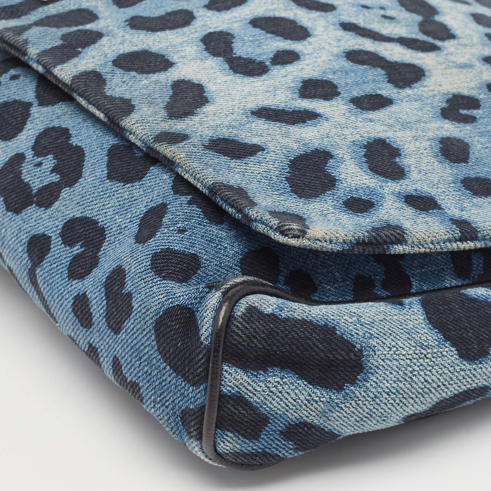 Dolce & Gabbana Blue/Black Leopard Print Denim Flap Shoulder Bag In Good Condition In Dubai, Al Qouz 2