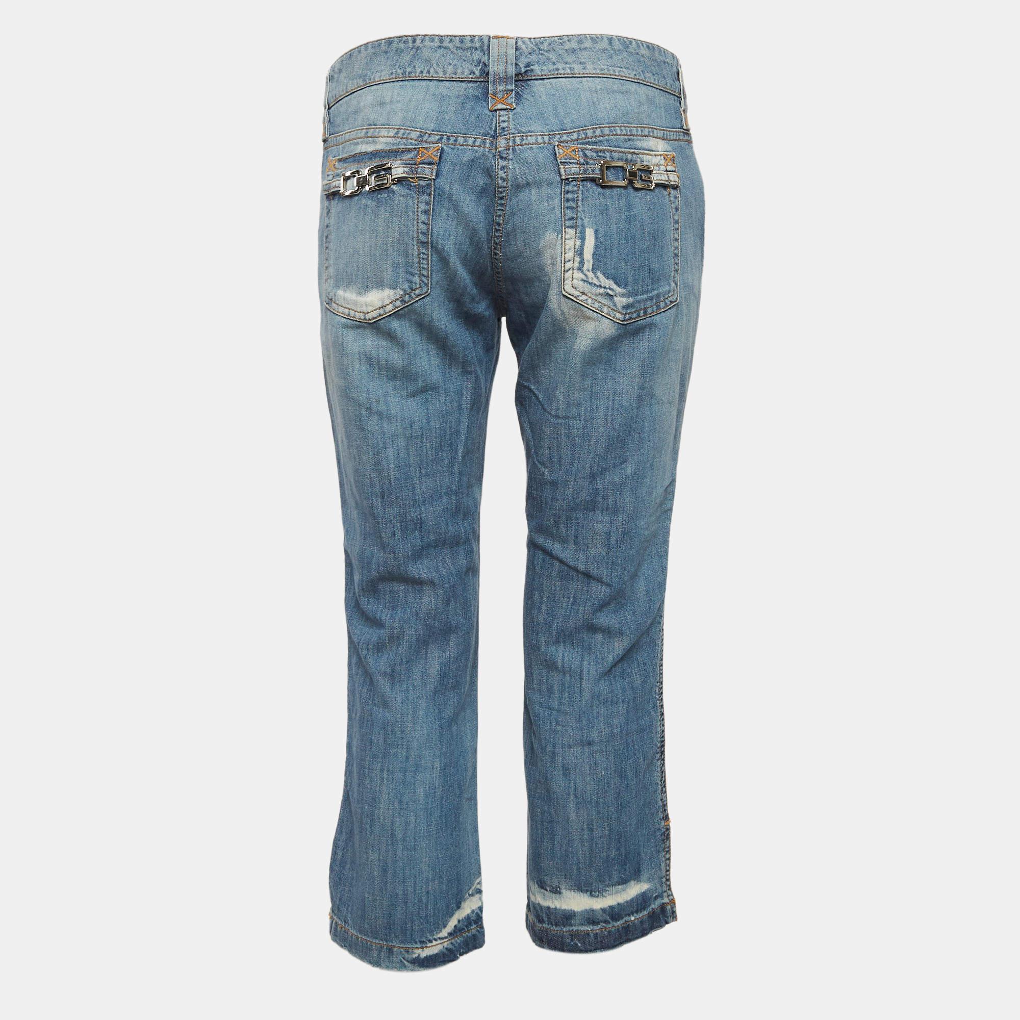 Impeccably tailored jeans are a staple in a well curated wardrobe. These designer jeans are finely sewn to give you the desired look and all day comfort.