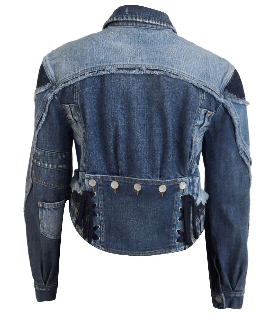 Dolce & Gabbana 

Gorgeous brand new with tags, 100% Authentic Dolce & Gabbana jacket.

Model: Jacket short blouson

Color: Blue wash
Button closure

Logo details

Made in Italy

Very exclusive and high craftsmanship

Material: 100% Cotton

SIZE: