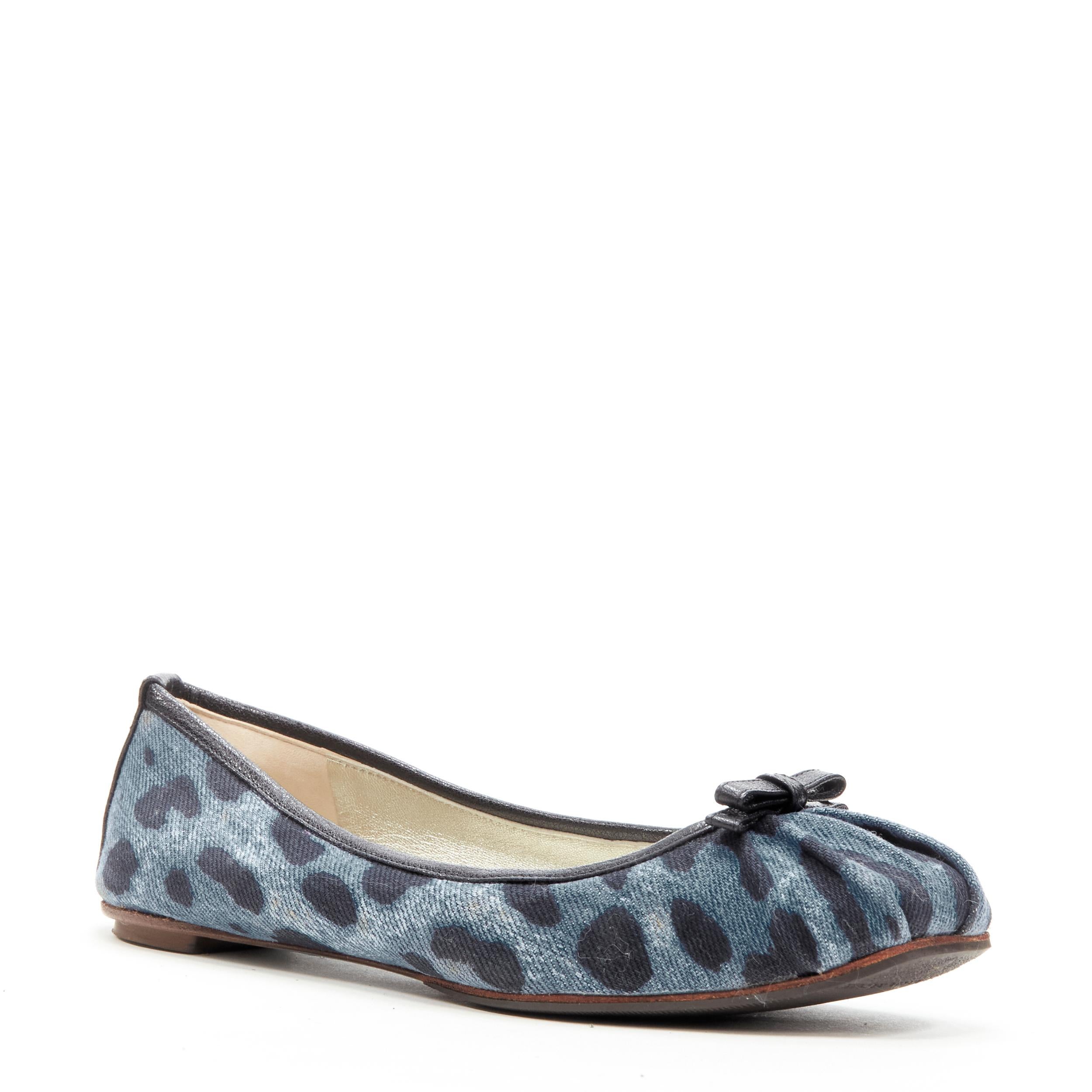 DOLCE GABBANA blue denim leopard leather bow ballerina flats EU36.5 
Reference: ANWU/A00187 
Brand: Dolce Gabbana 
Material: Denim 
Color: Blue 
Pattern: Leopard 
Made in: Italy 


CONDITION: 
Condition: Very good, this item was pre-owned and is in