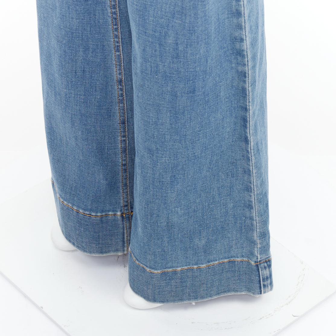 DOLCE GABBANA jeans a campana svasati in denim blu con logo argento e tasca in metallo IT38 XS in vendita 2