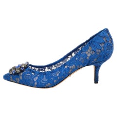 Dolce & Gabbana - Escarpins Bellucci en dentelle et maille bleue, taille 38