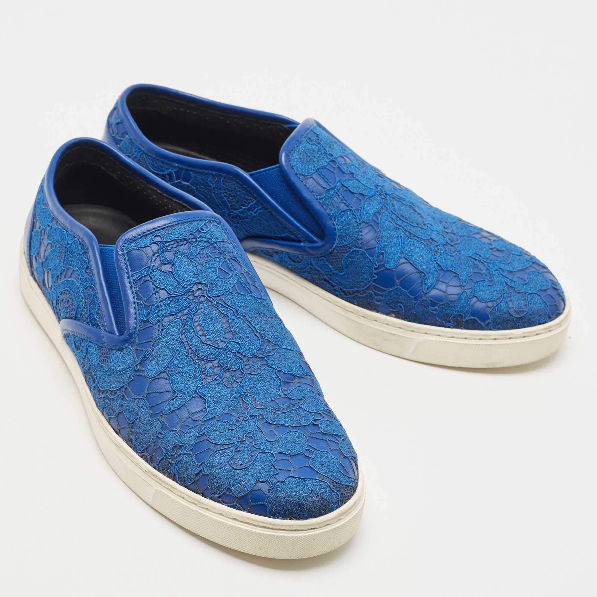 Dolce & Gabbana Blue Lace Slip On Sneakers Size 38 In Good Condition In Dubai, Al Qouz 2