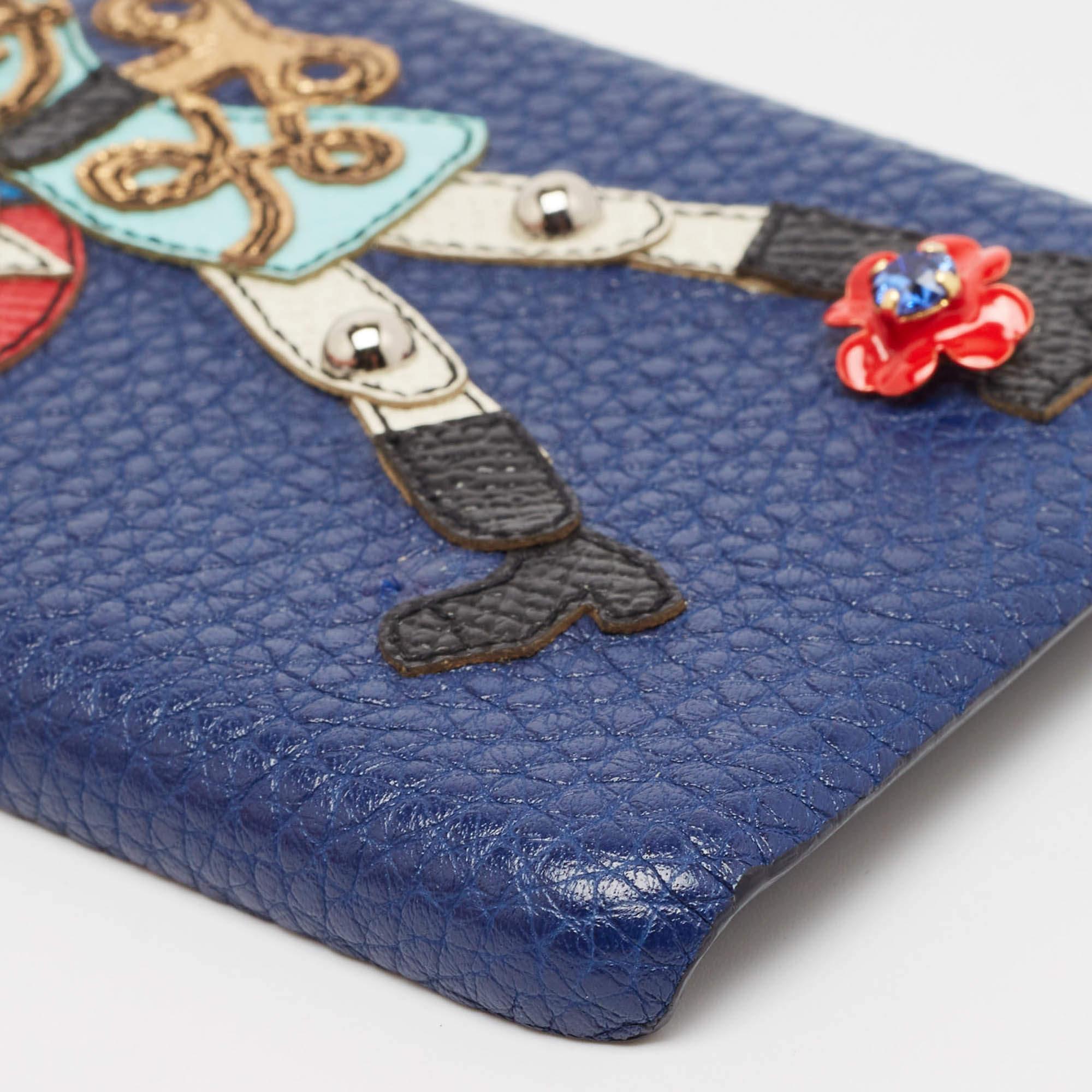Dolce & Gabbana Custodia per iPhone 6 in pelle blu con decorazioni a forma di nocciola in vendita 1
