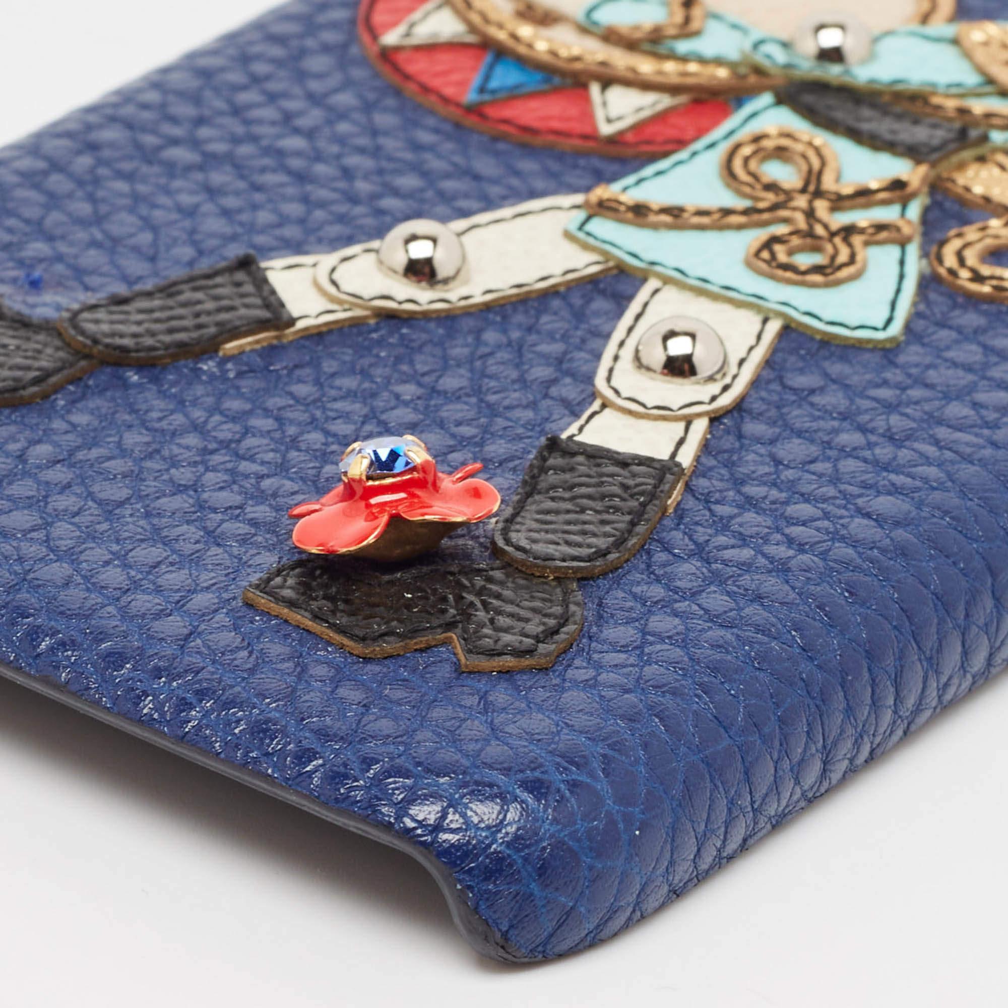 Dolce & Gabbana Custodia per iPhone 6 in pelle blu con decorazioni a forma di nocciola in vendita 2