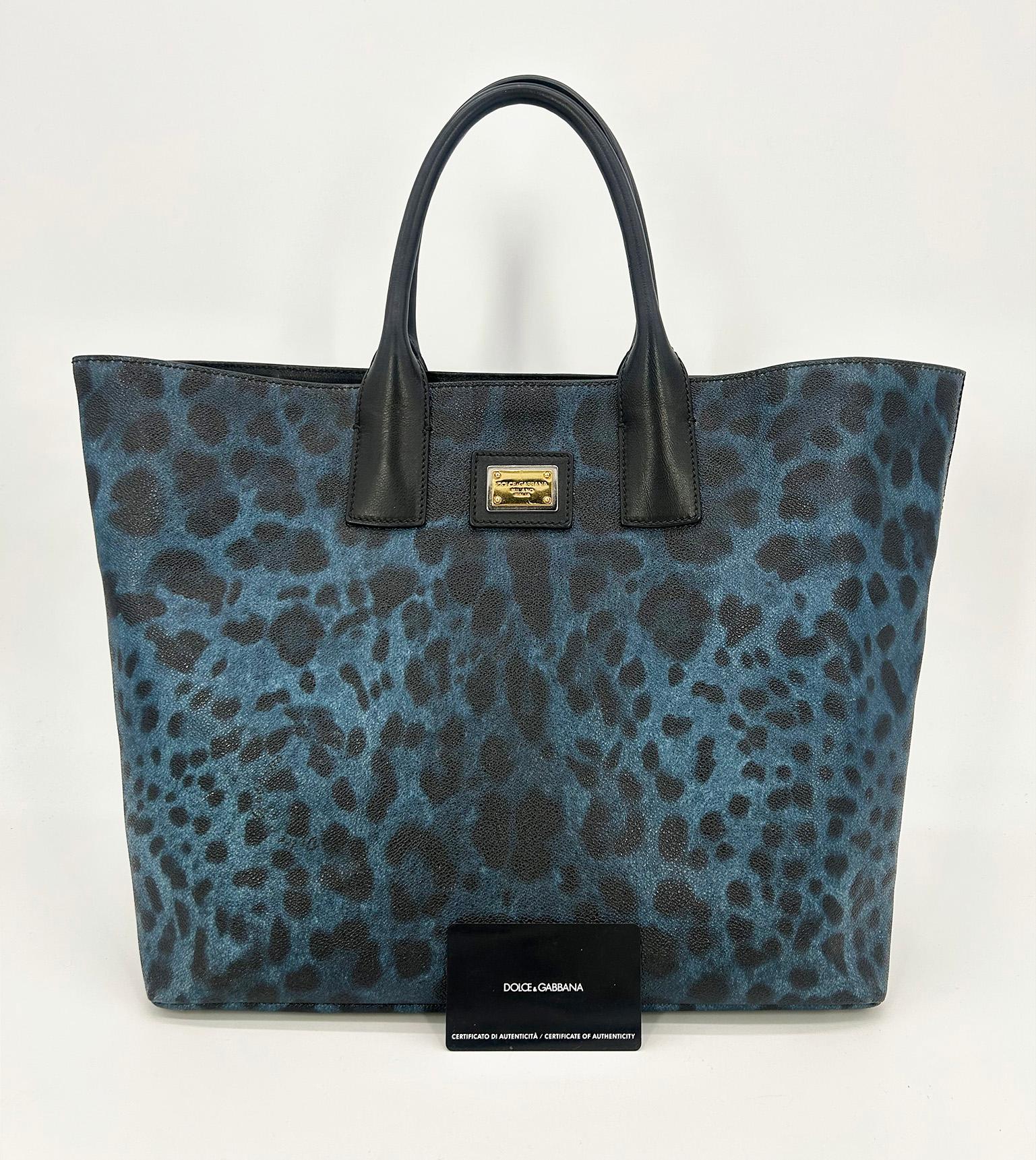 Dolce & Gabbana Fourre-tout en toile enduite imprimé léopard bleu en vente 6