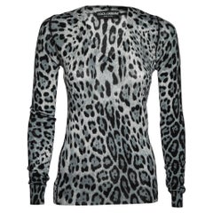 Dolce & Gabbana Blauer langärmeliger Pullover mit Leopardenmuster und V-Ausschnitt S