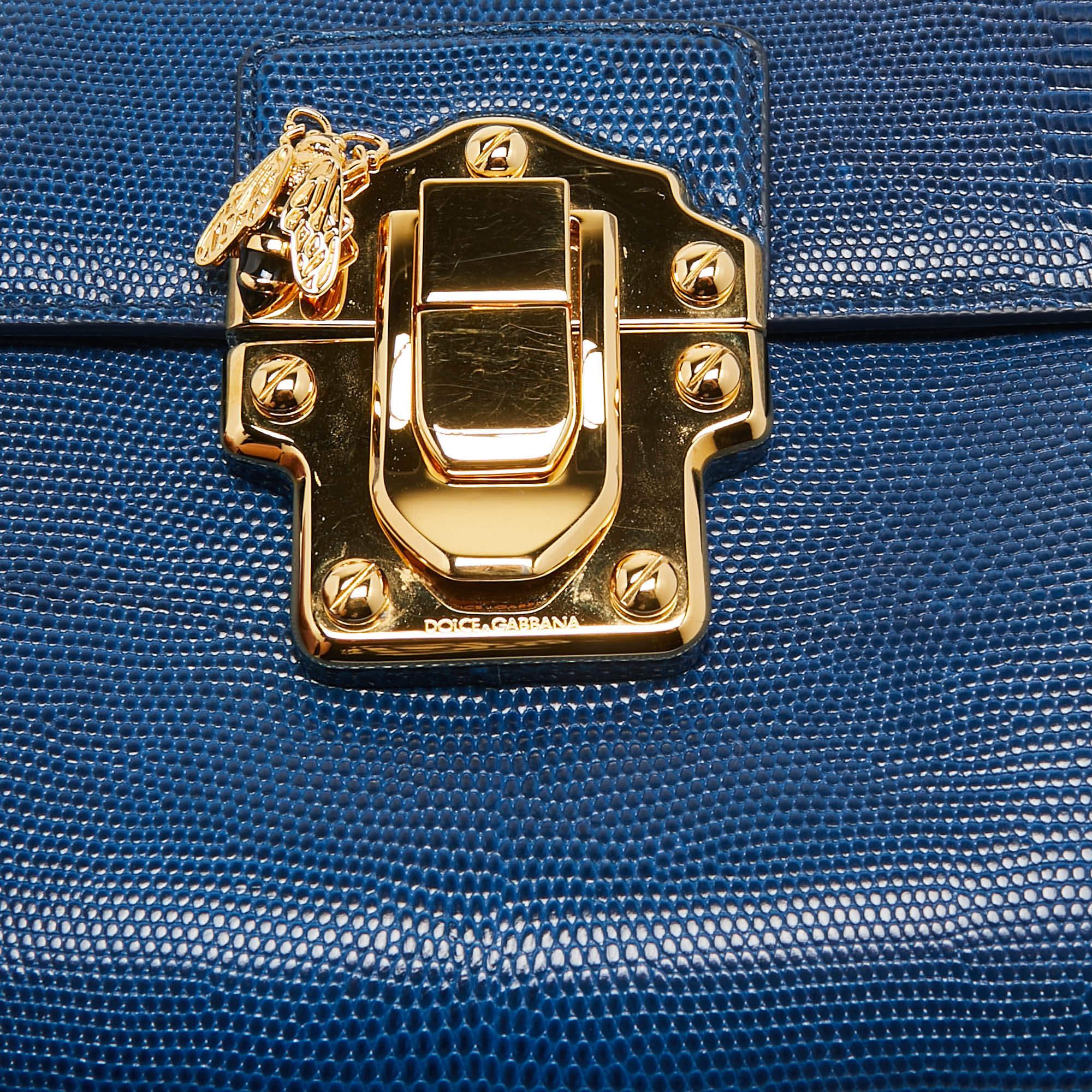 Dolce & Gabbana - Sac Lucia à poignée supérieure en cuir embossé lézard bleu en vente 7