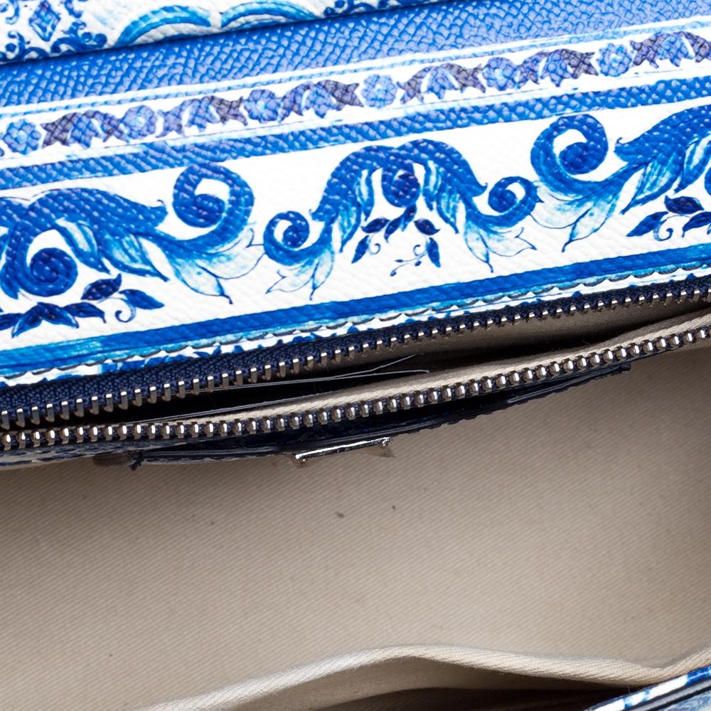 Dolce & Gabbana Blue Majolica Print Leather Medium Miss Sicily Tote In Good Condition In Dubai, Al Qouz 2