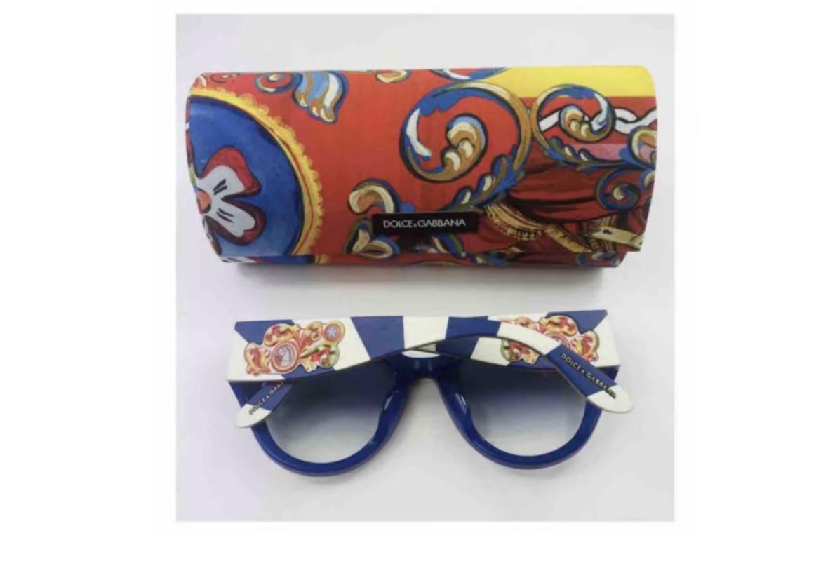 Dolce & Gabbana SICILY Caretto
printed plastic / wood hand painted

gradient lens sunglasses

Brand new with the original case,
dustbag & box!

Please check my other DG clothing, beachwear & accessories!