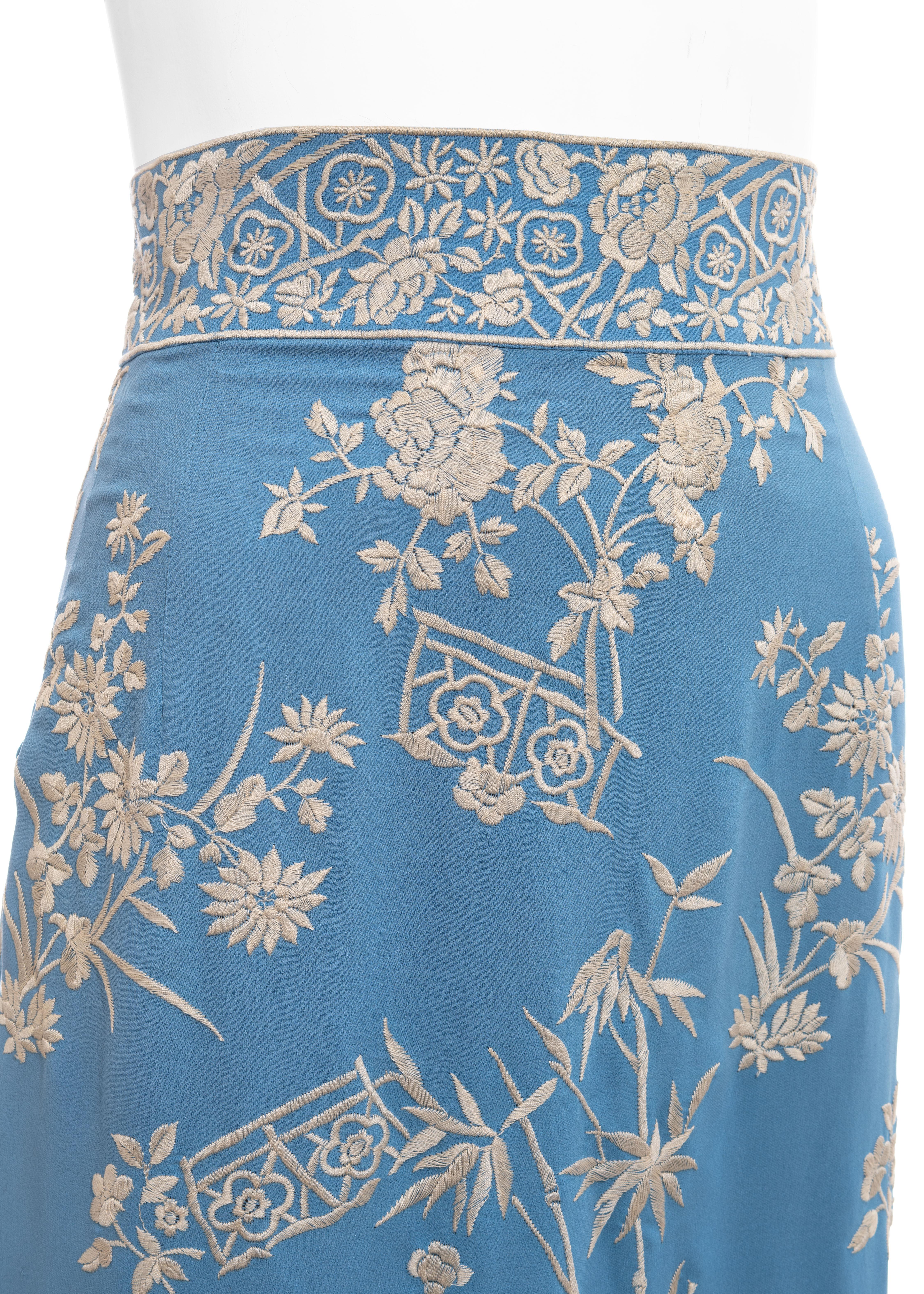 Dolce & Gabbana falda de noche de seda azul con bordado floral, ss 1997 3