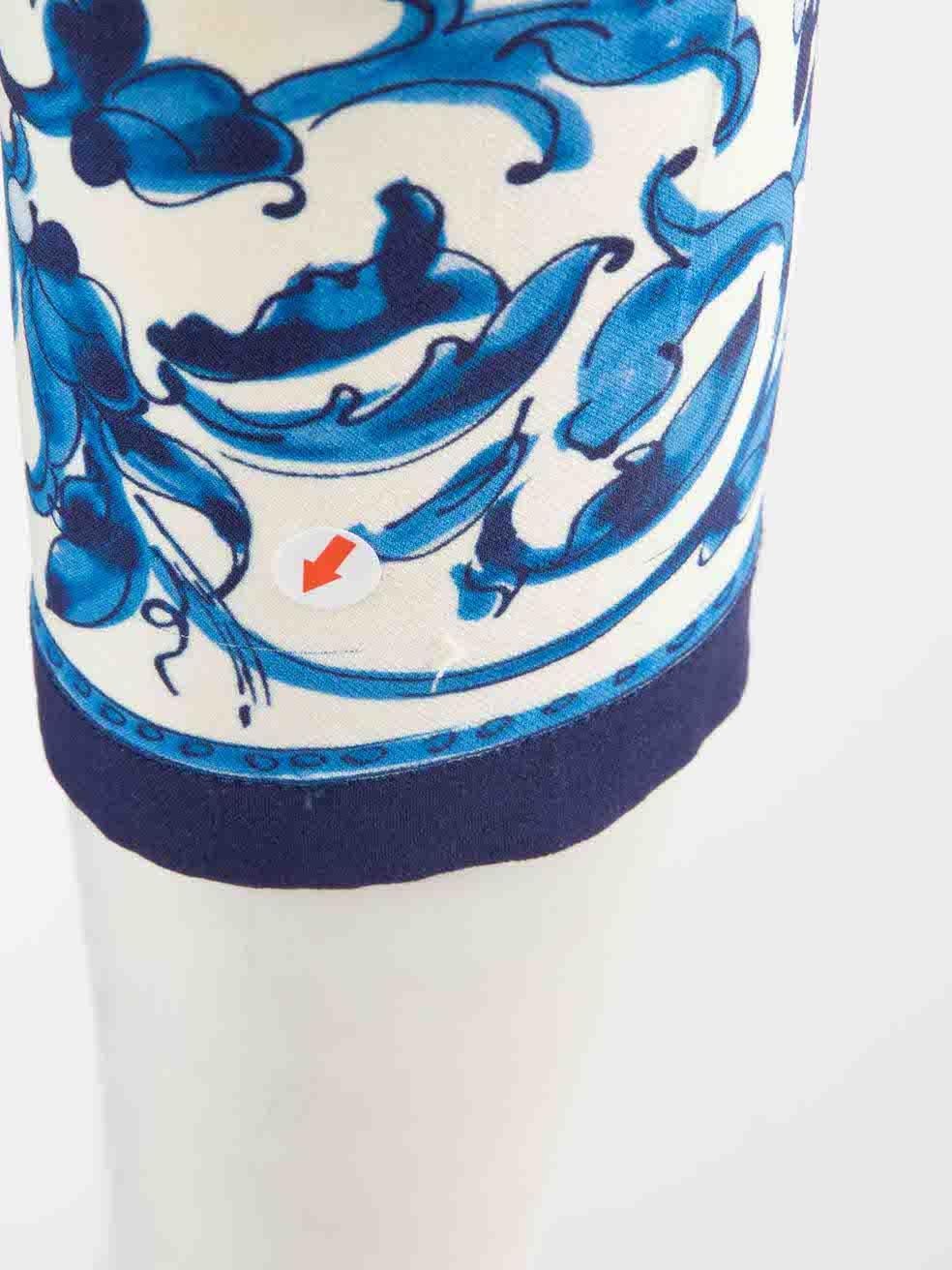 Dolce & Gabbana - Robe midi en soie bleue à imprimé majolique, taille S en vente 2
