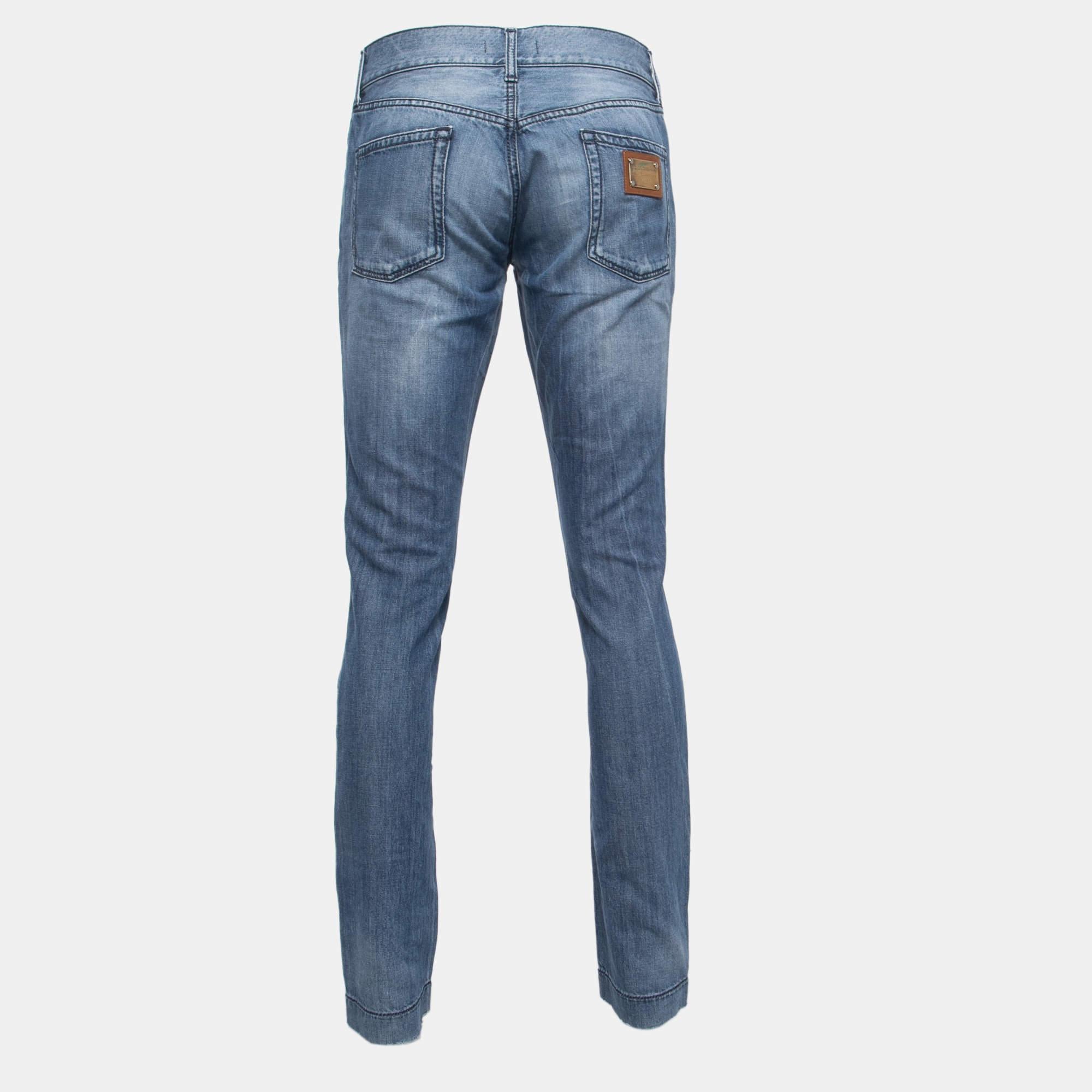 These Dolce & Gabbana jeans are a must-have wardrobe essential. These blue jeans can be dressed both up and down for looks that are either casual and comfy or chic and fashionable.

