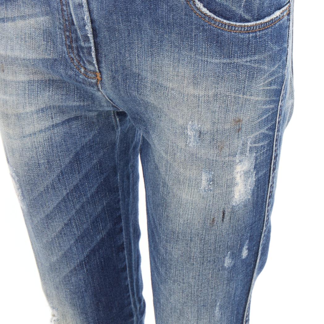 DOLCE GABBANA vaqueros desgastados con placa del logotipo en denim lavado azul IT40 M en venta 2