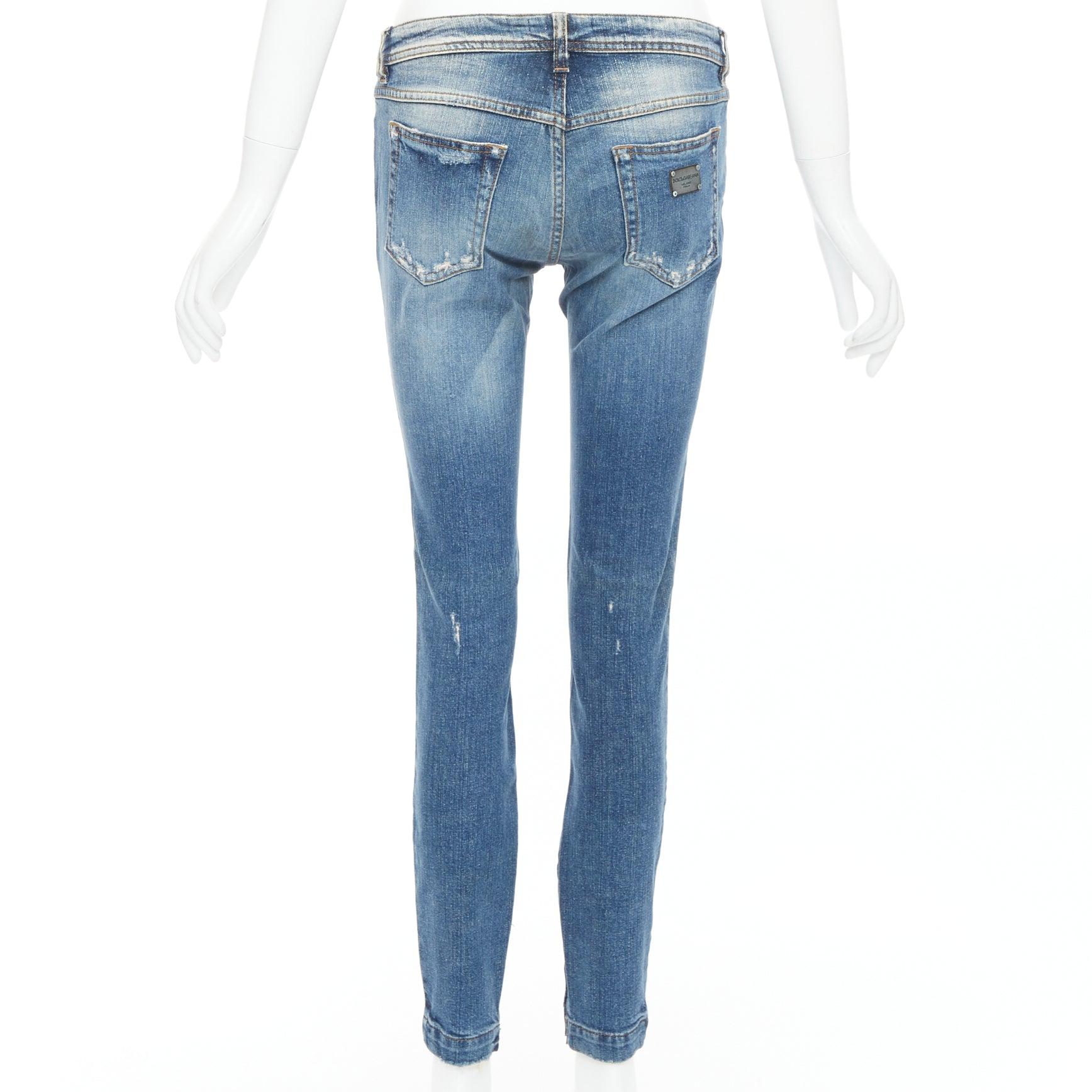 De las mujeres DOLCE GABBANA vaqueros con placa del logotipo azul lavado envejecido mate IT40 S en venta