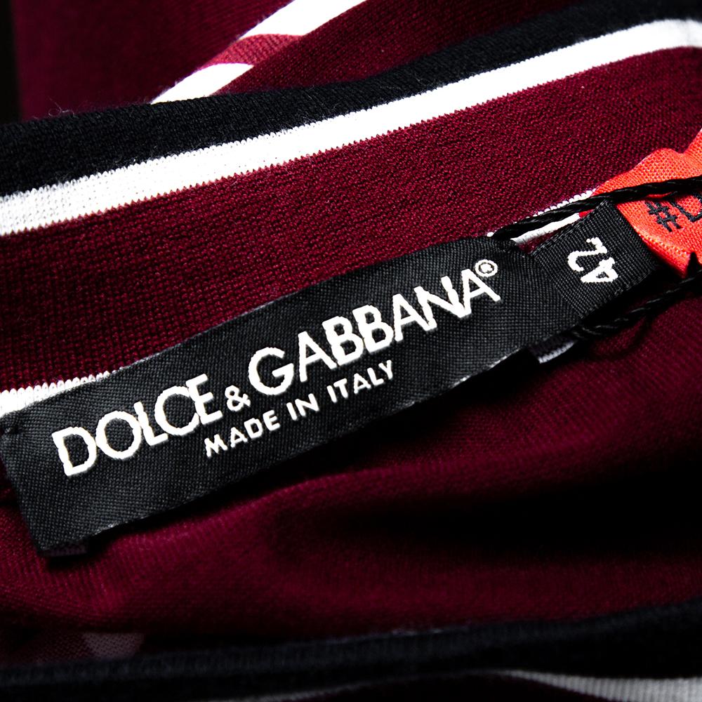Dolce & Gabbana Bordeaux Jersey DG Mania Print Sleeved Crew Neck T Shirt IT 42 In New Condition In Dubai, Al Qouz 2
