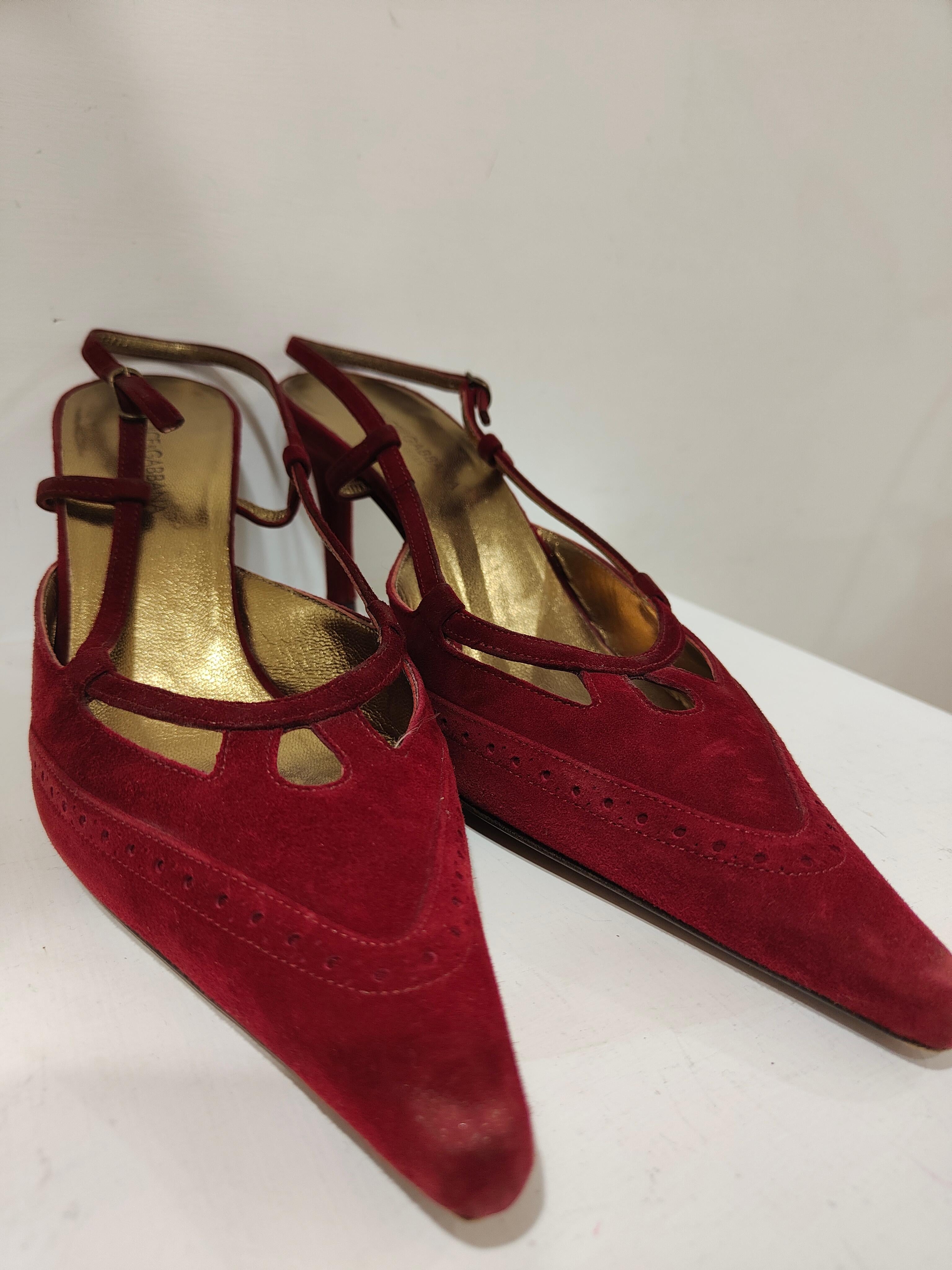 Dolce & Gabbana bordeaux suede sandals shoes In Good Condition For Sale In Capri, IT