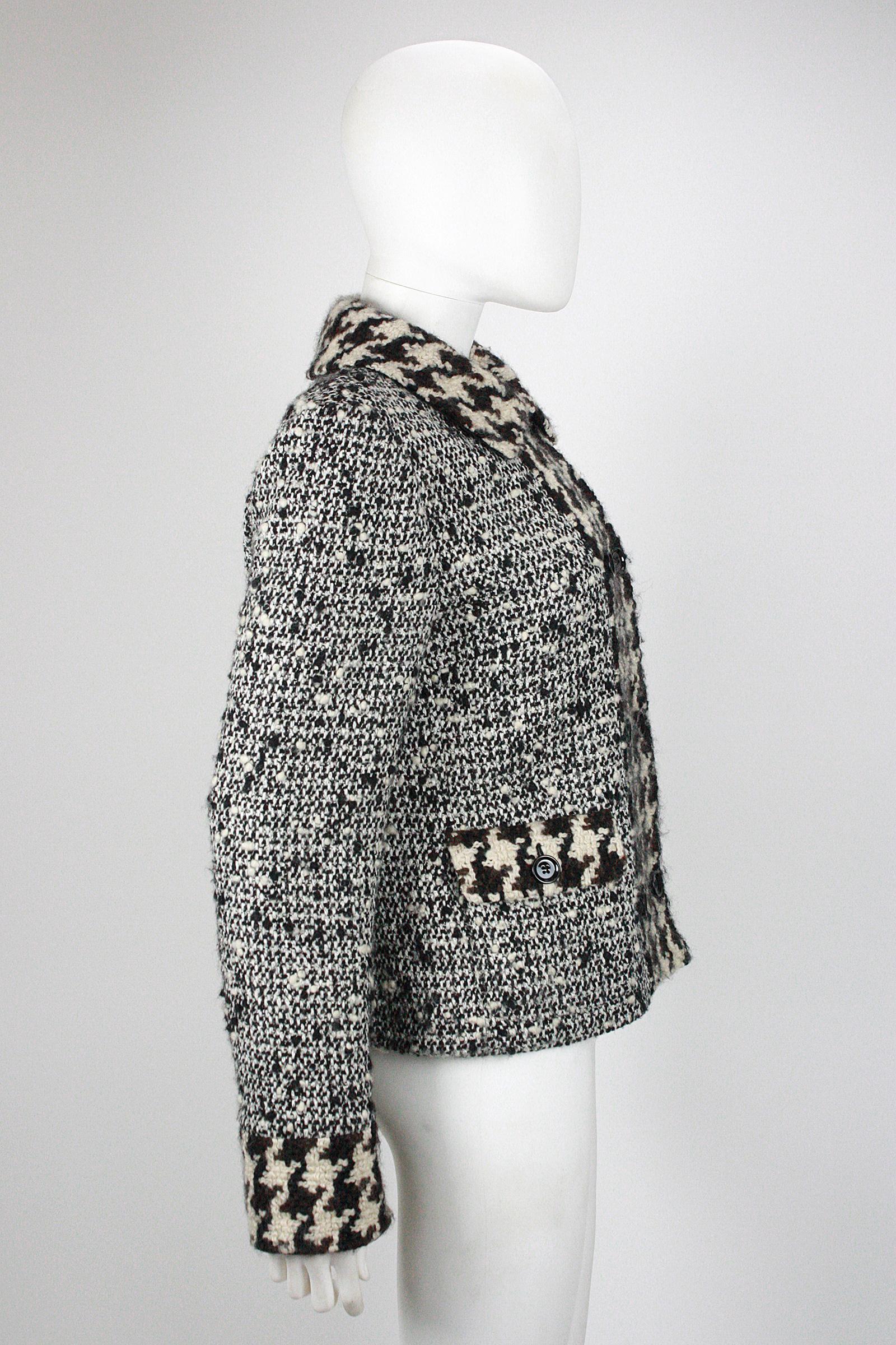 Dolce & Gabbana Zweireihige Jacke aus Boucle-Wolle (Schwarz) im Angebot