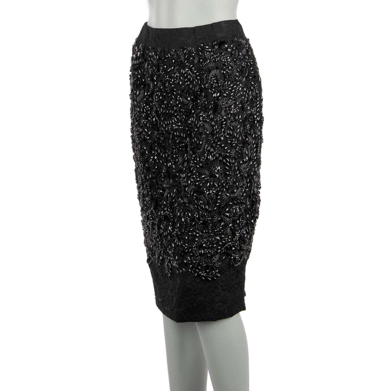 - Brocade skirt with crystals and pearls embroidery in black by DOLCE & GABBANA - MADE IN ITALY - New with Tag - Former RRP: EUR 6.900 - Concealed back zip closure - Crystals, pearls and plastic pieces embroidery - Model: F4L06Z-G6982-S9000 -