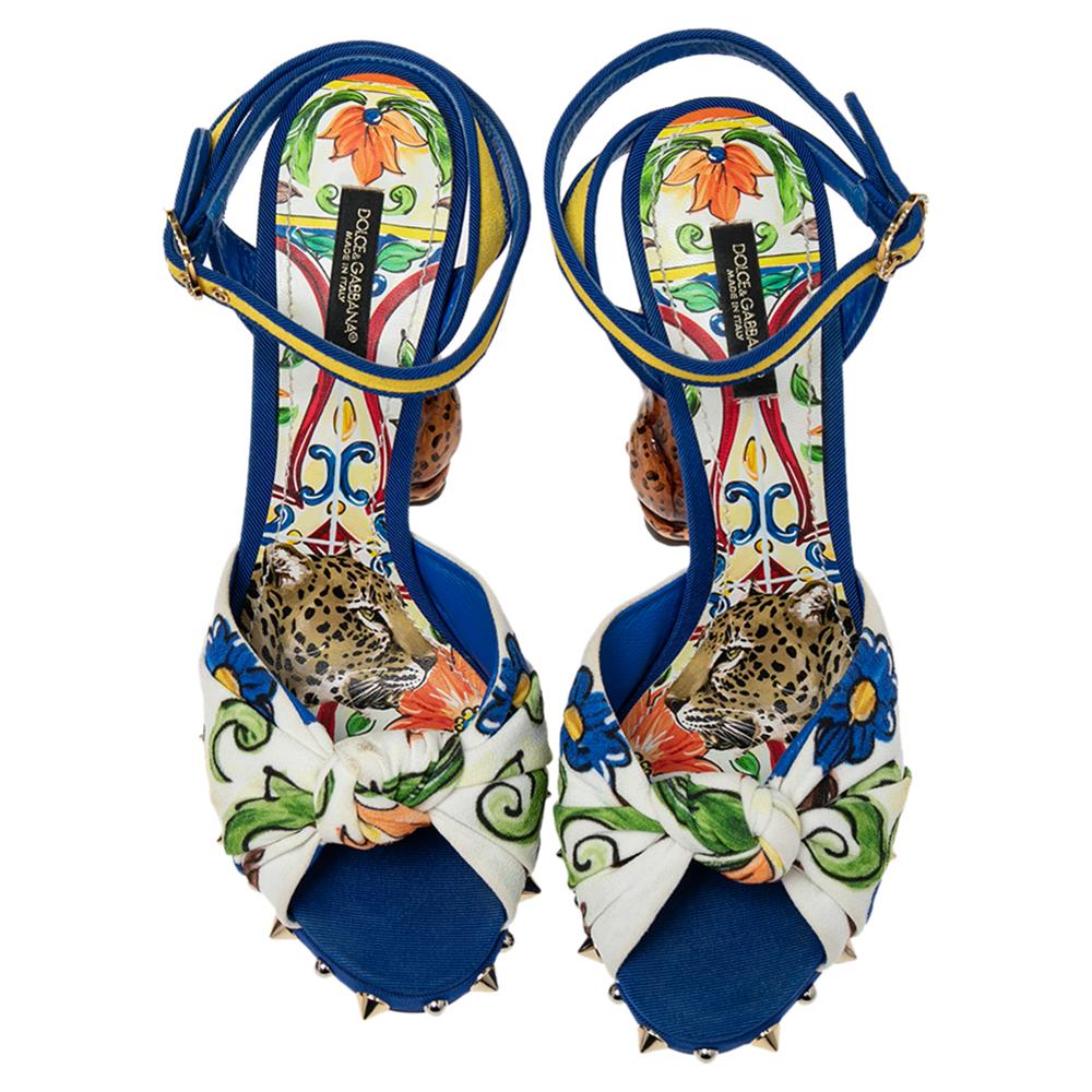 Dolce & Gabbana Brocade Fabric Sculpture Heel Ankle Strap Sandals Size 38.5 In Good Condition In Dubai, Al Qouz 2