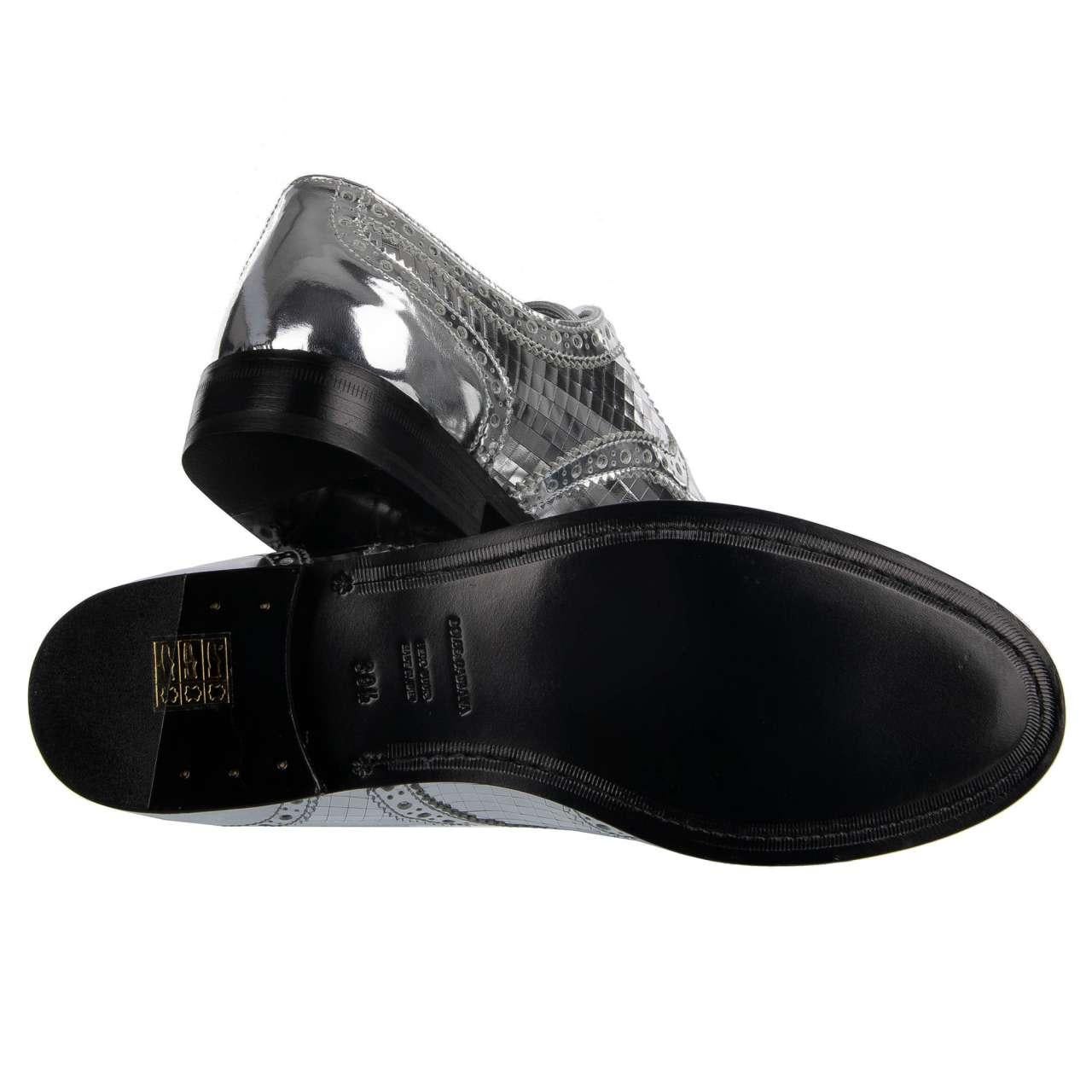 - Disco Style lace-up women derby shoes BOY DONNA made of patent leather by DOLCE & GABBANA Black Label - MADE IN ITALY - Former RRP: EIR 695 - New with Box - Model: CN0012-AE704-80998 - Material: 100% Calfskin - Sole: Leather - Color: Silver -