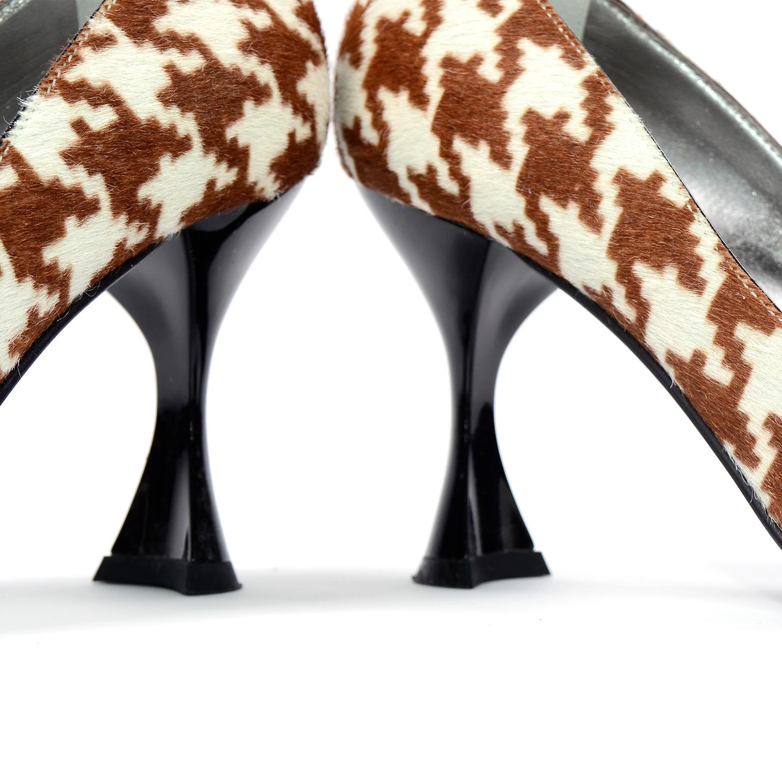Dolce & Gabbana Brown and White Houndstooth Pumps w Round Toe & Flared Heels For Sale 3