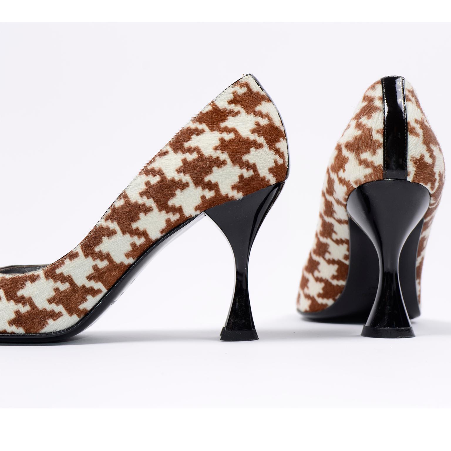 Dolce & Gabbana Brown and White Houndstooth Pumps w Round Toe & Flared Heels For Sale 2