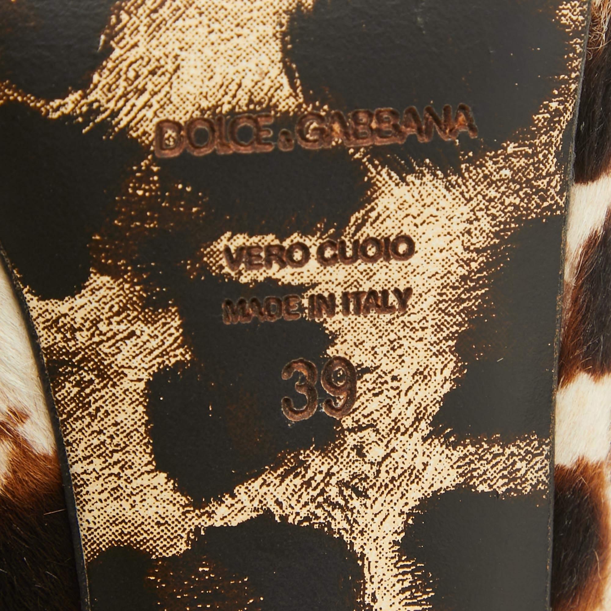 Dolce & Gabbana Brown/Beige Kalbshaar Peep Toe Pumps Größe 39 im Angebot 3