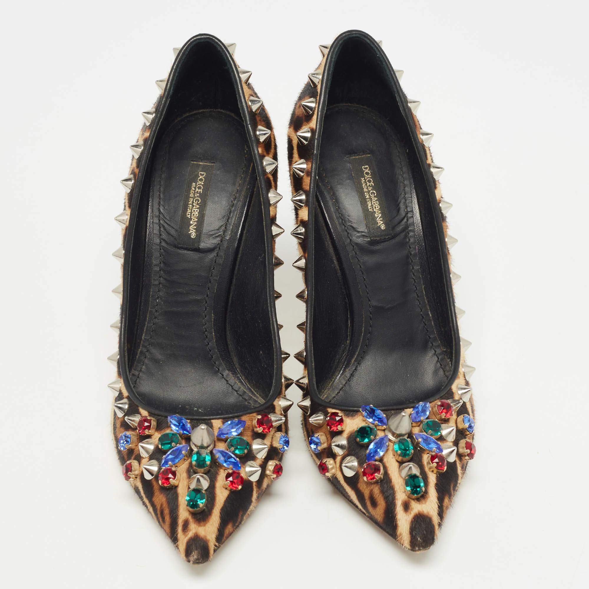 Nero Dolce & Gabbana Marrone/Beige Leopard Print Calf Hair Studded Pumps Taglia 37.5 in vendita