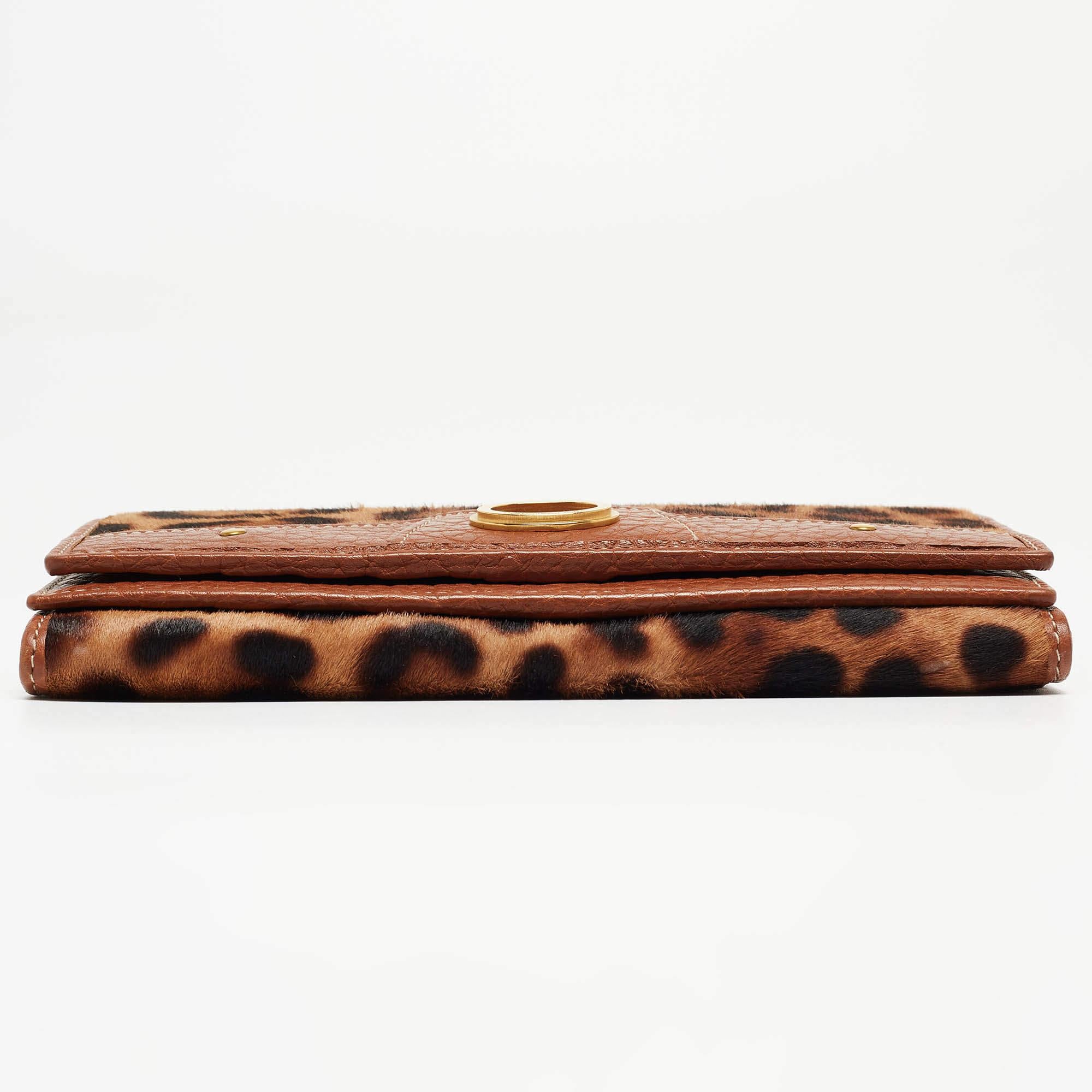 Women's Dolce & Gabbana Brown/Beige Leopard Print Calfhair Double Continental Wallet For Sale