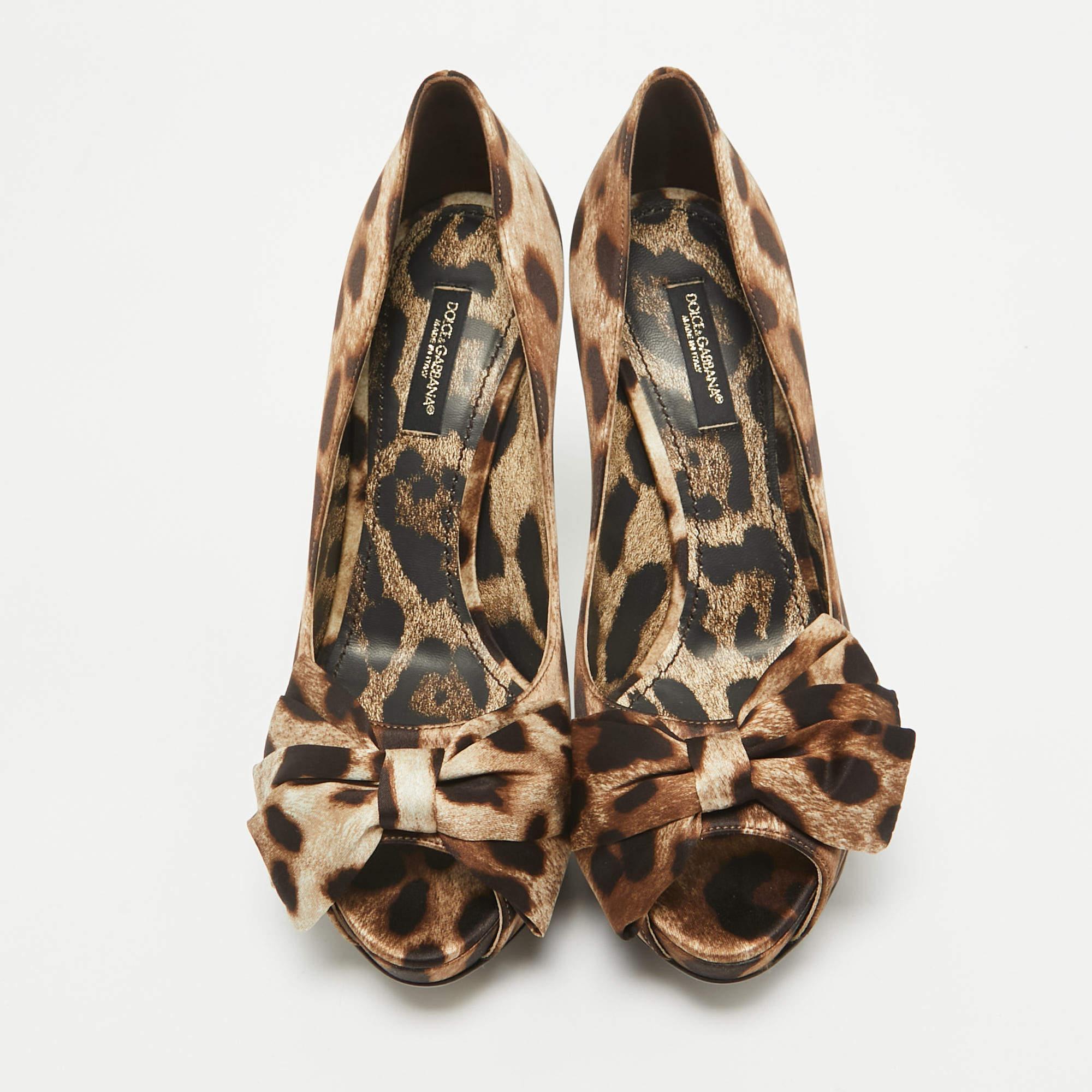 Dolce & Gabbana Brown/Beige Leopard Print Satin Bow Peep Toe Pumps Size 36 In New Condition In Dubai, Al Qouz 2