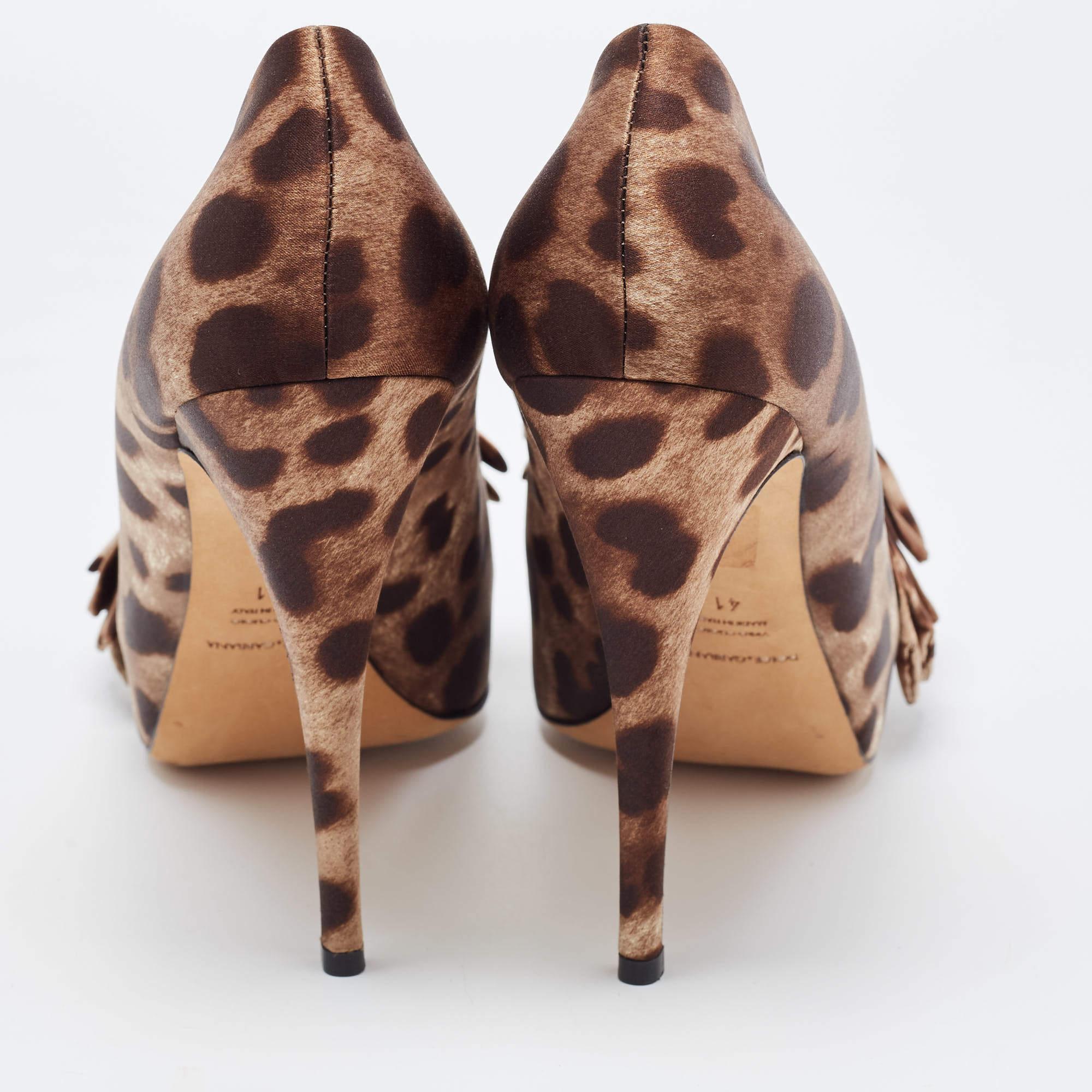 Dolce & Gabbana Brown/Beige Leopard Print Satin Bow Peep Toe Pumps Size 41 In Excellent Condition In Dubai, Al Qouz 2