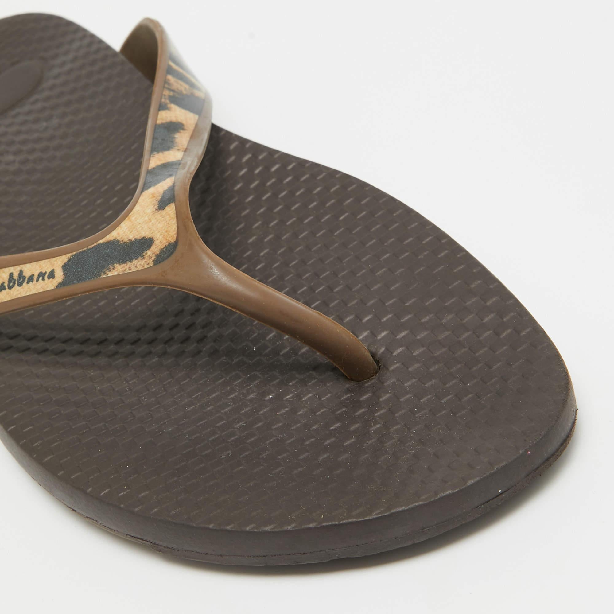 Sandalias de caucho con estampado de tigre marrón/negro Dolce & Gabbana talla 39 2