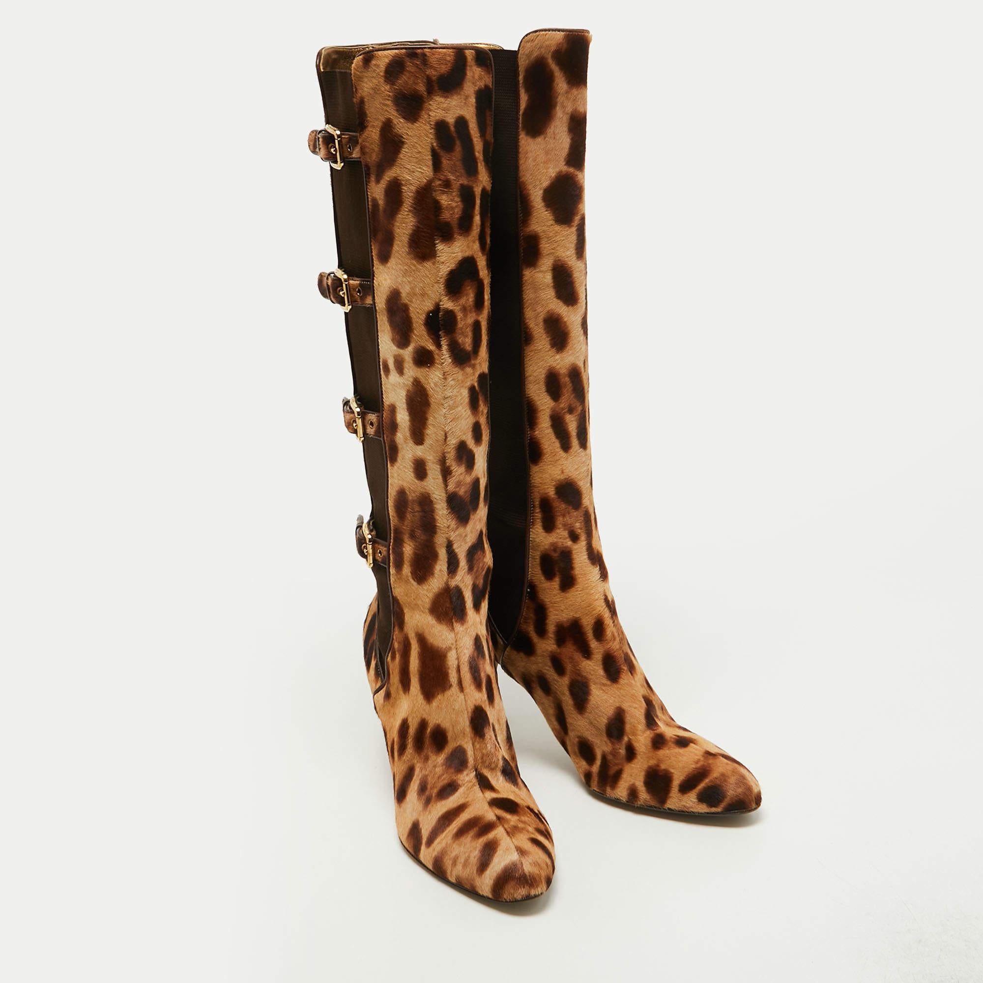 Dolce & Gabbana Brown/Brown Leopard Print Calf Hair Knee Length Boots Size 41 In Good Condition For Sale In Dubai, Al Qouz 2