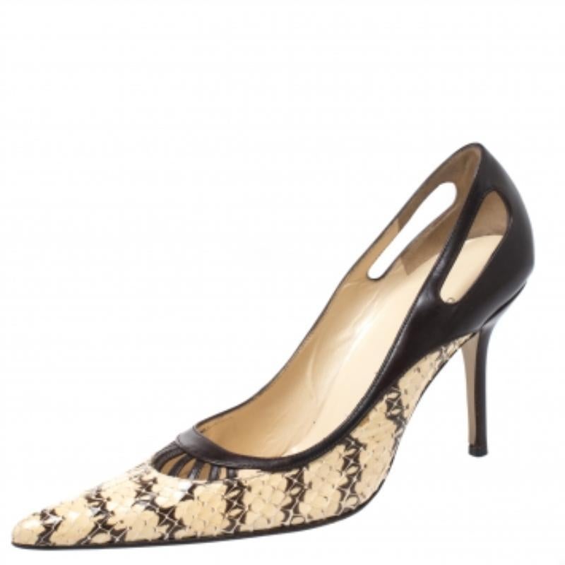 Dolce & Gabbana Braun/Creme Python Leder Ausschnitt Zehenpumps Größe 38.5 im Zustand „Gut“ im Angebot in Dubai, Al Qouz 2