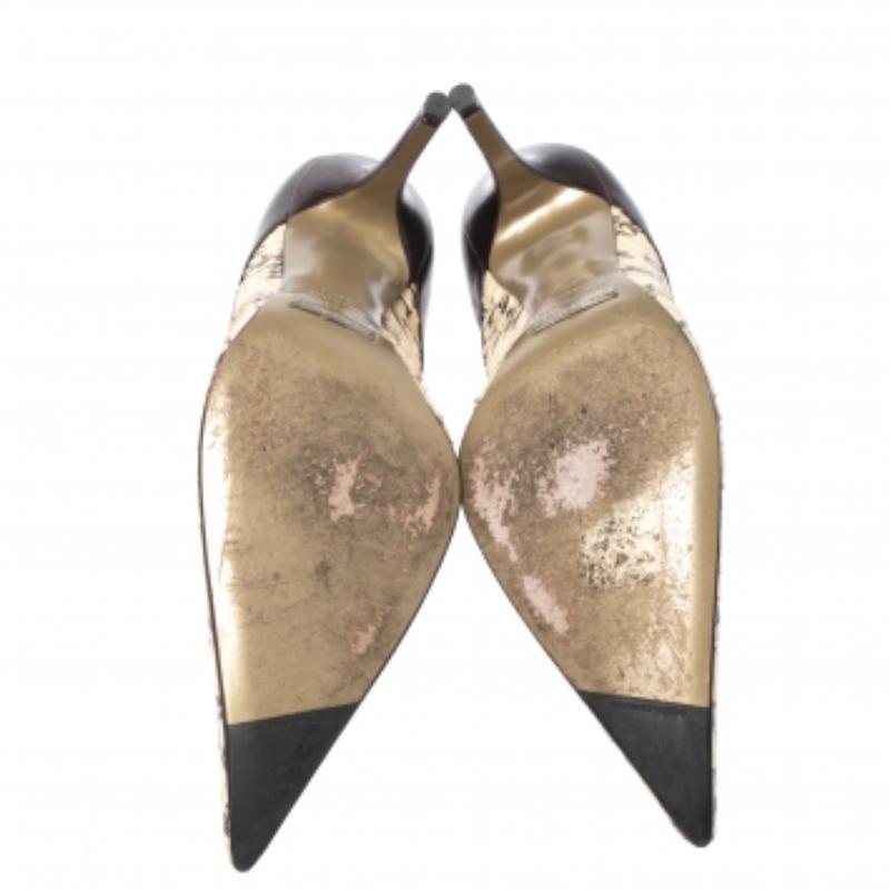 Dolce & Gabbana Braun/Creme Python Leder Ausschnitt Zehenpumps Größe 38.5 im Angebot 2