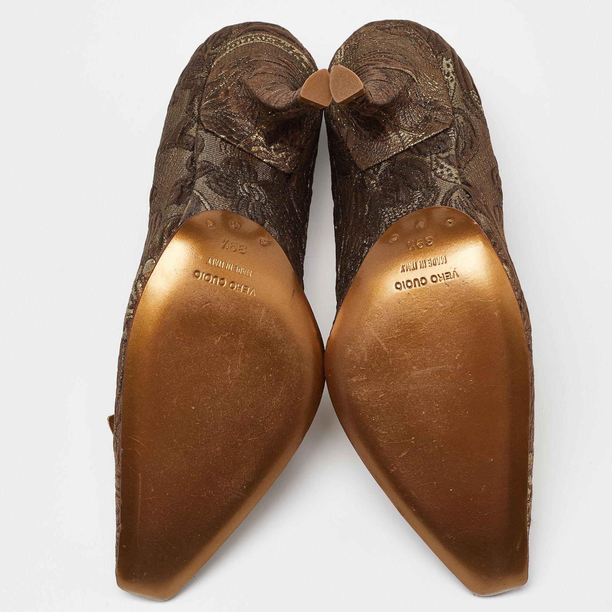 Dolce & Gabbana Marrone/Oro Broccato Punta a Punta Pompe Taglia 39.5 in vendita 2