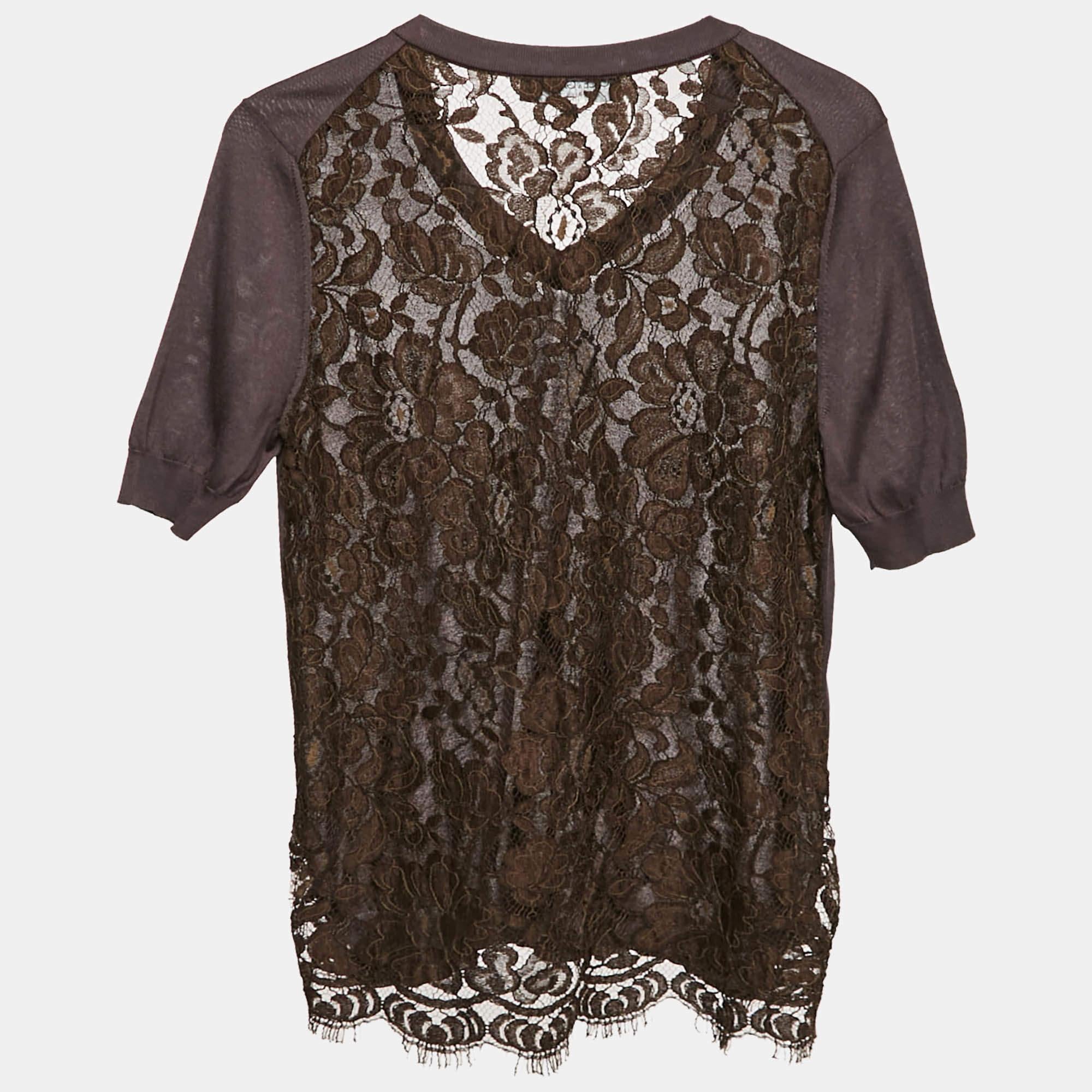 Questo top griffato offre stile e comfort. Realizzati su misura utilizzando le migliori stoffe  la creazione è stata resa immensamente dettagliata. Abbinalo a un paio di jeans e a delle scarpe basse.