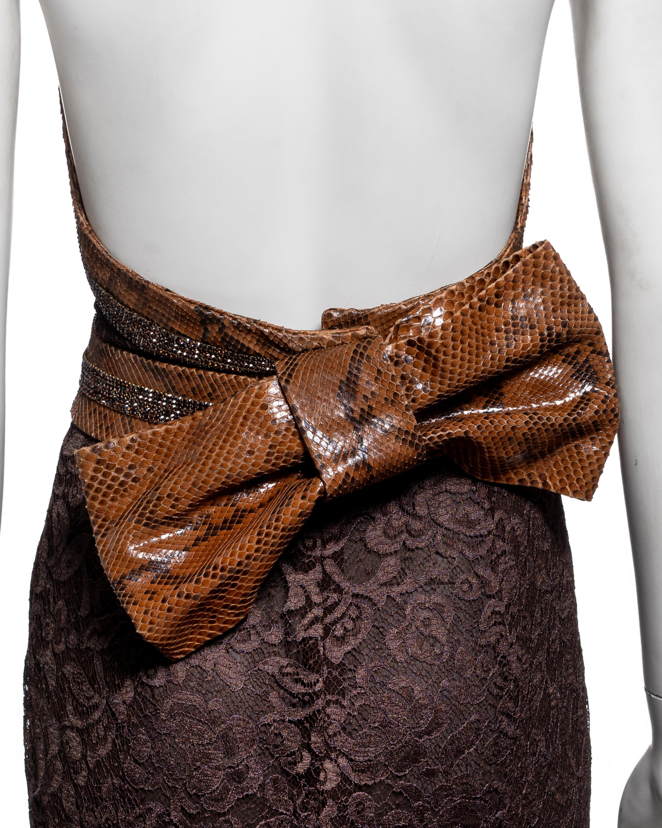 Dolce & Gabbana - Vestito da sera in pizzo marrone con cintura in pelle di serpente, SS 2005 in vendita 6